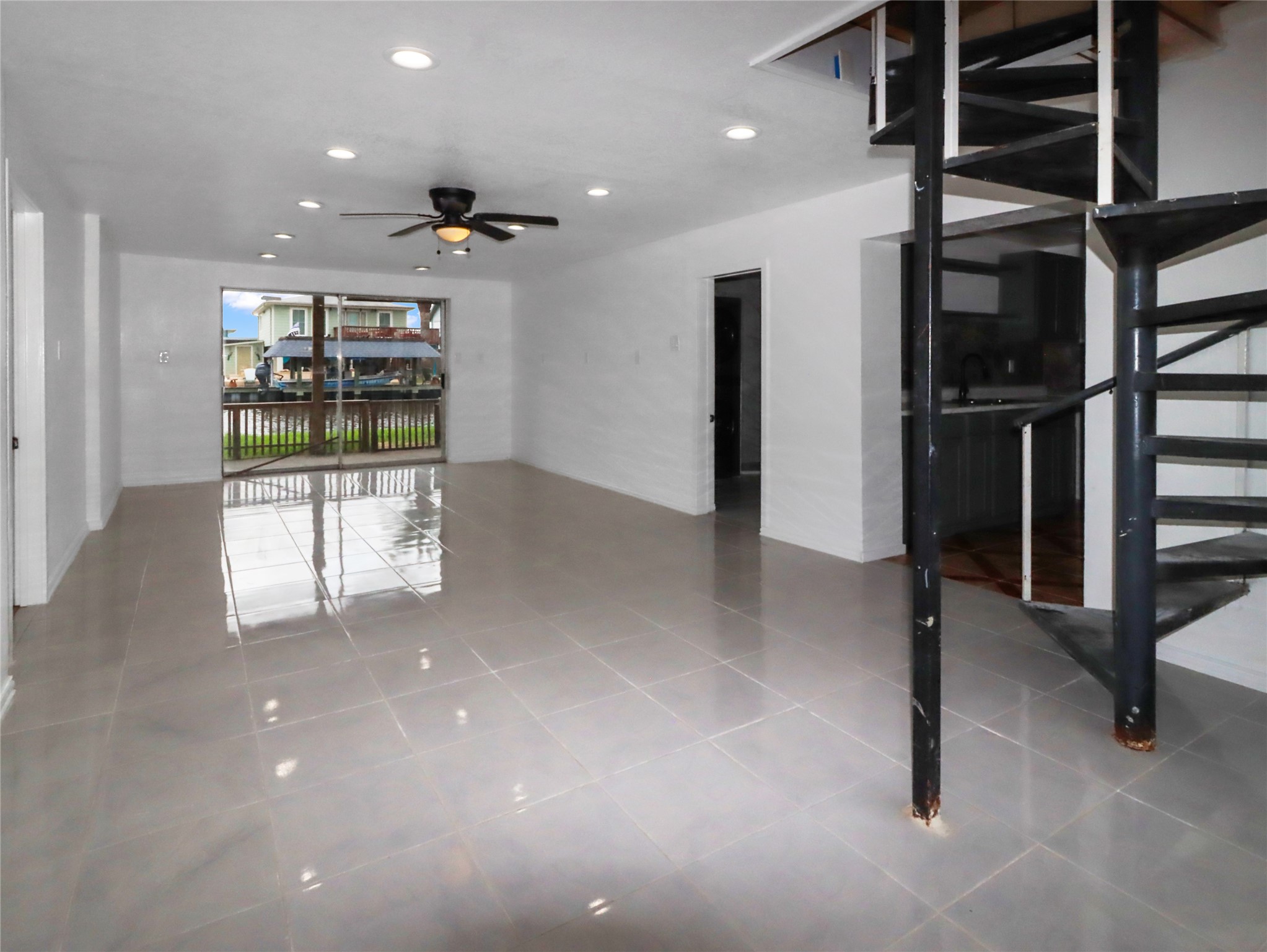 176 Barracuda Street Property Photo 12
