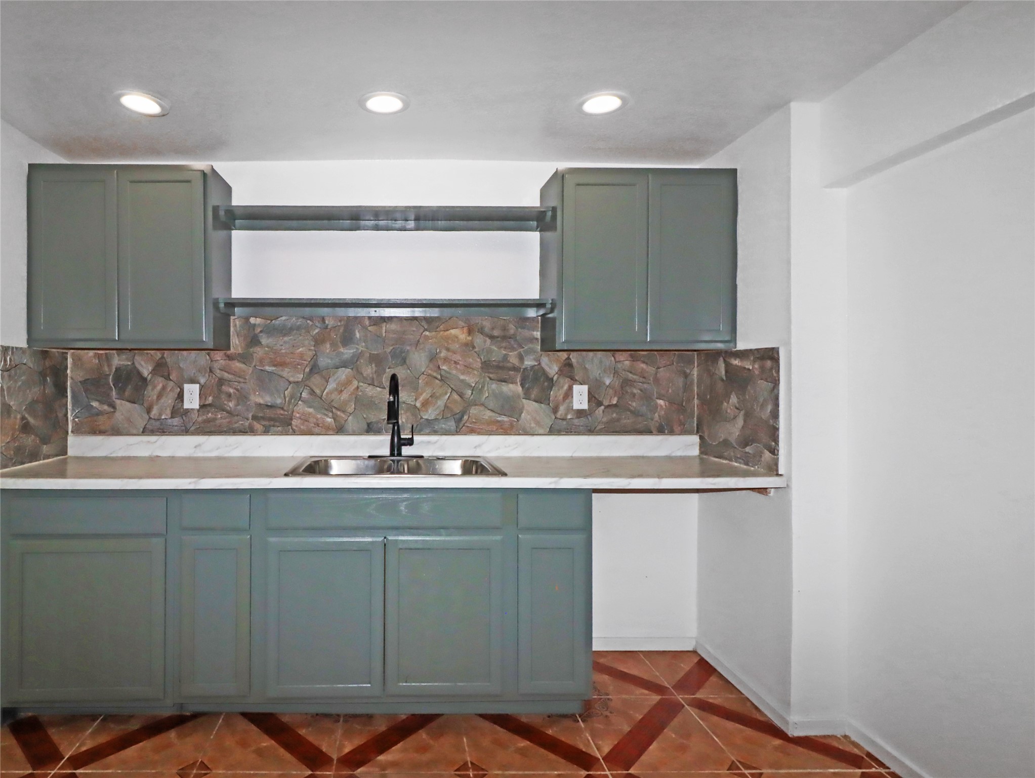 176 Barracuda Street Property Photo 14