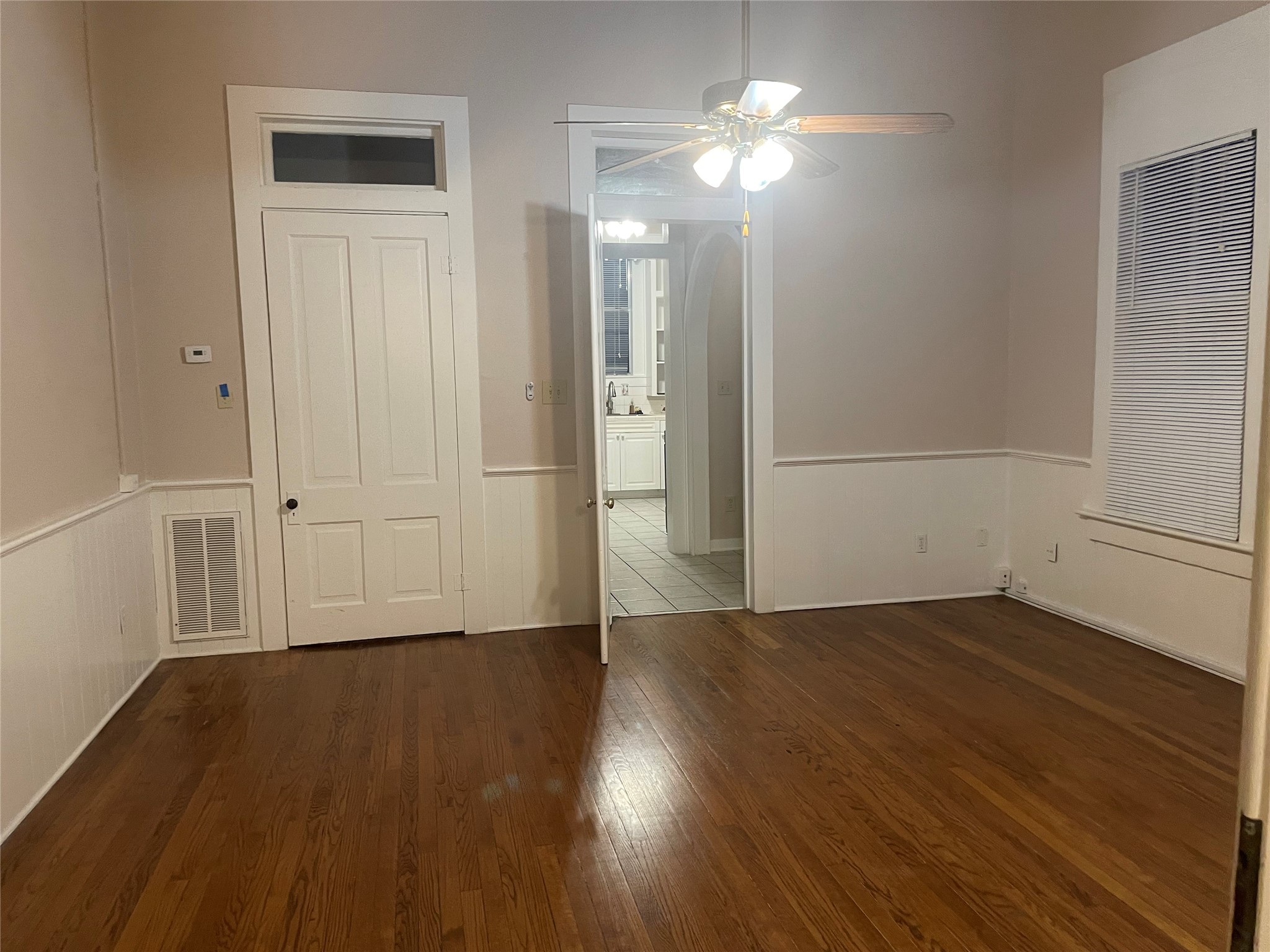 1909 Broadway Street Up Property Photo 6