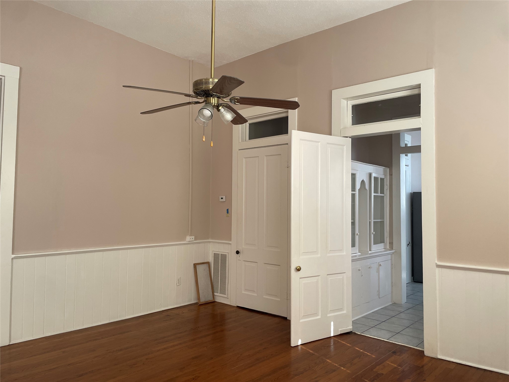 1909 Broadway Street Up Property Photo 19