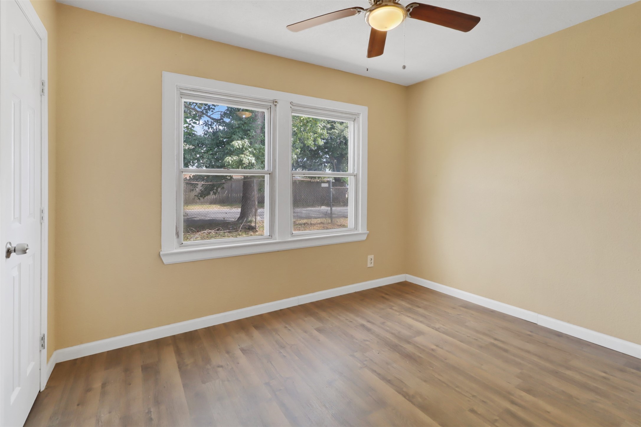 1008 Largo Street Property Photo 12