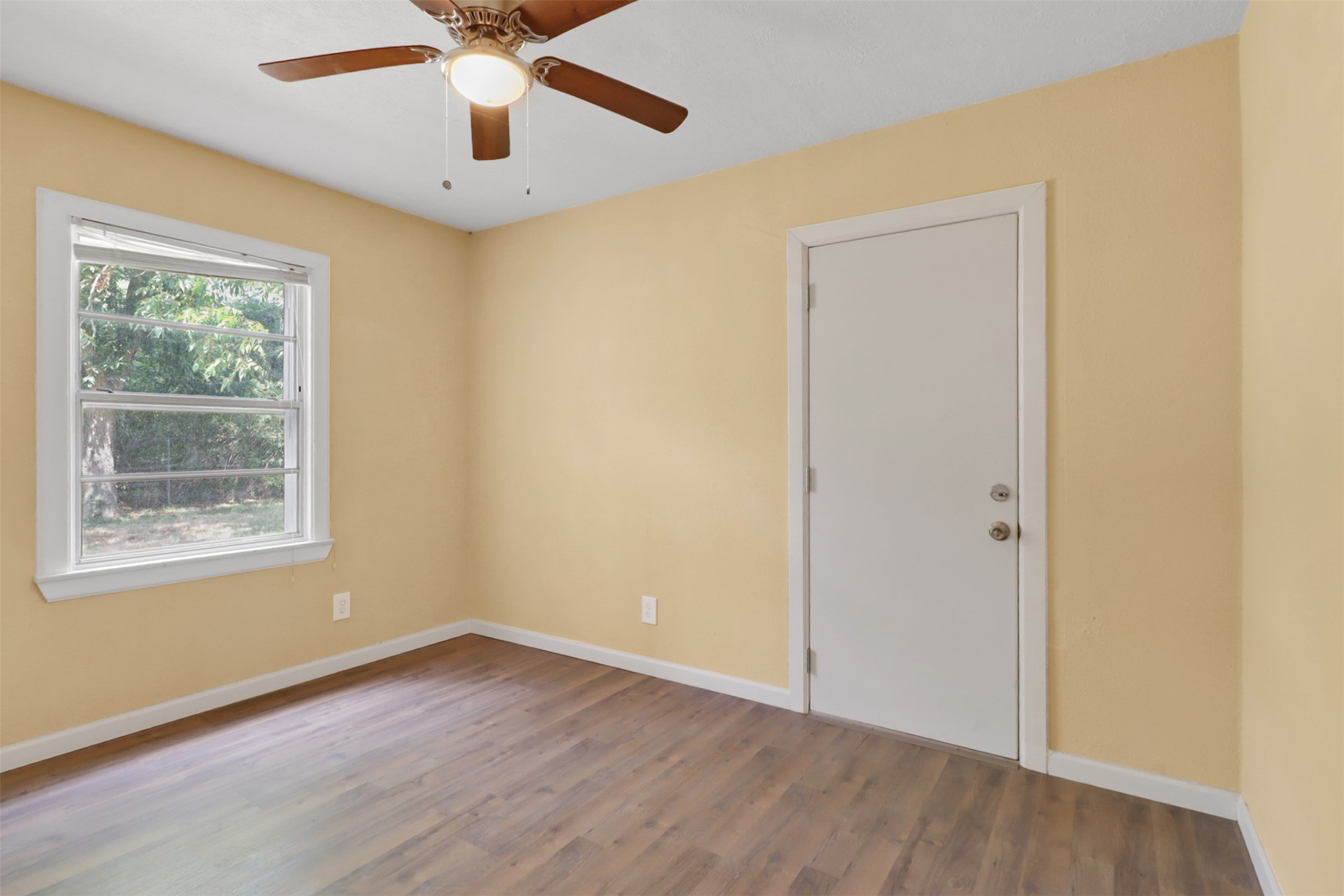 1008 Largo Street Property Photo 13