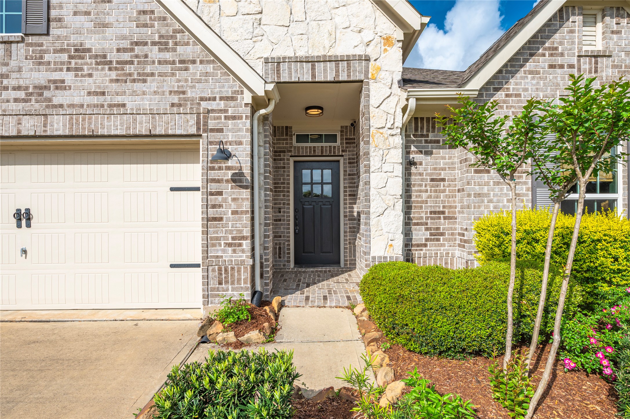 1851 Belle Place Property Photo 3