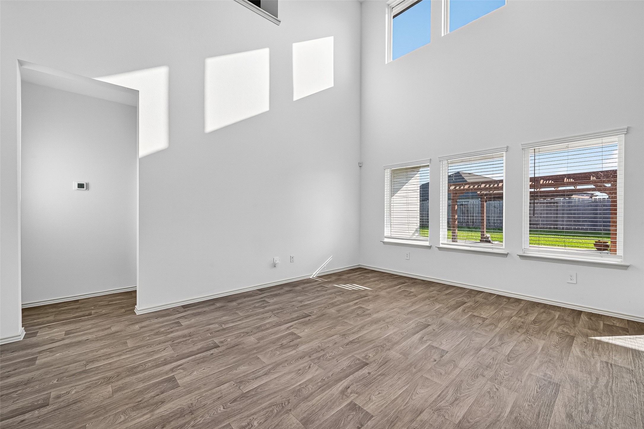 1722 Bryson Heights Drive Property Photo 4