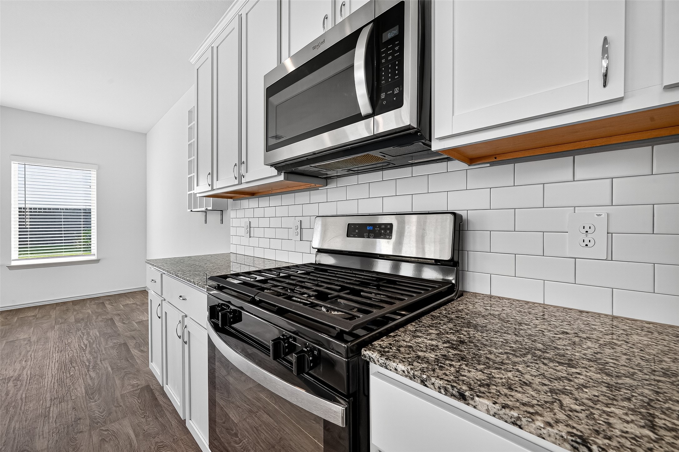 1722 Bryson Heights Drive Property Photo 6