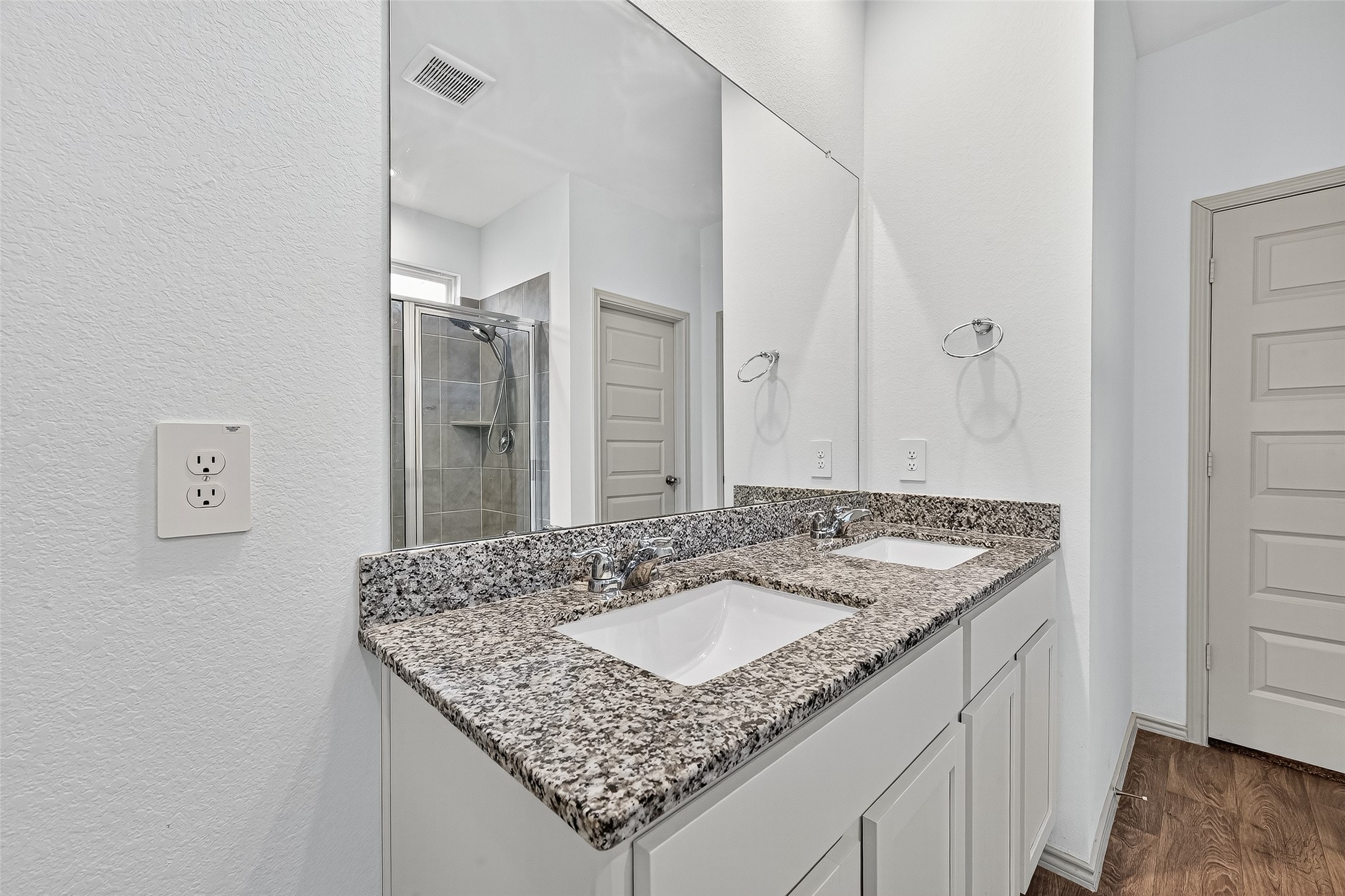 1722 Bryson Heights Drive Property Photo 9