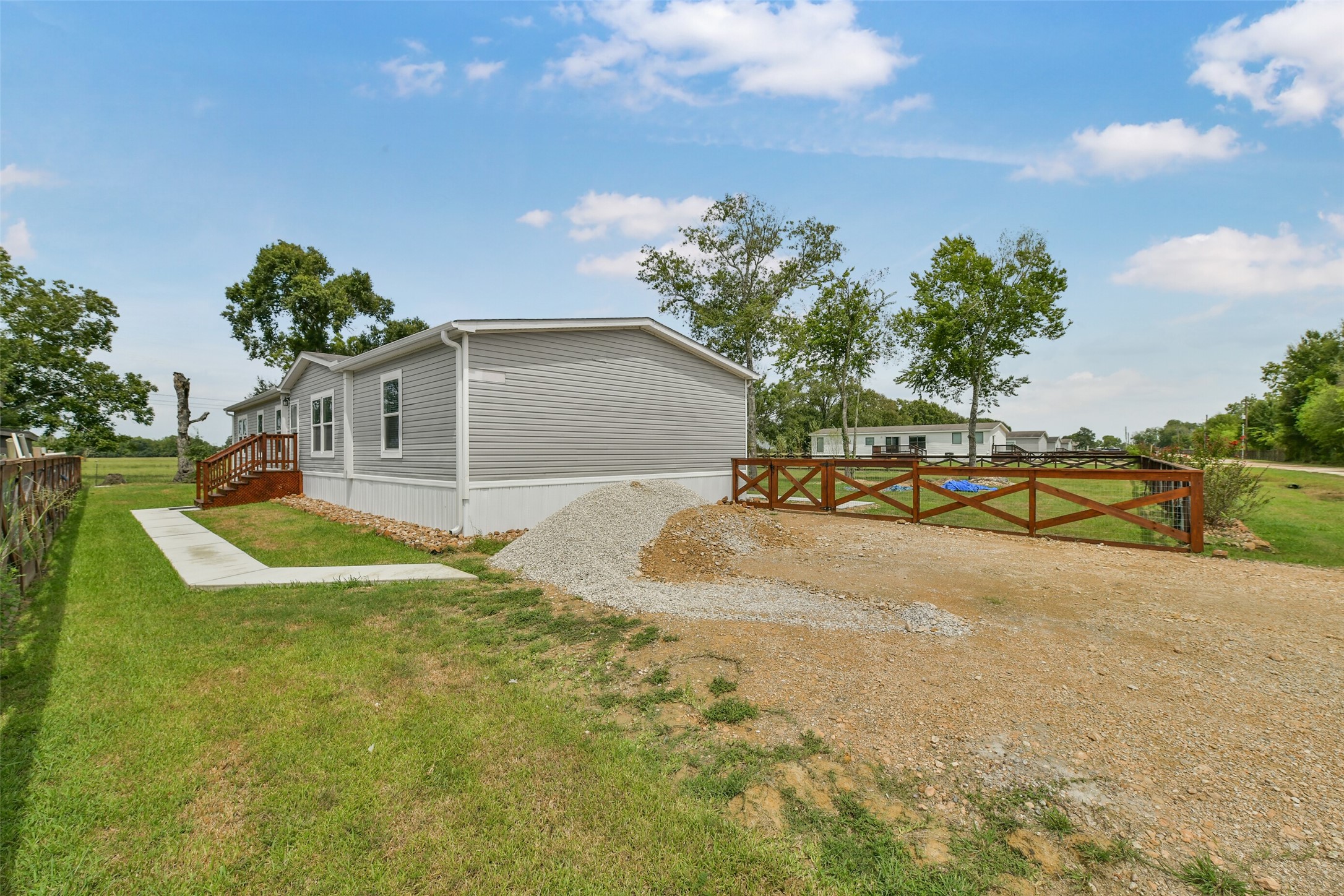 1566 Cr 610 F Property Photo 2