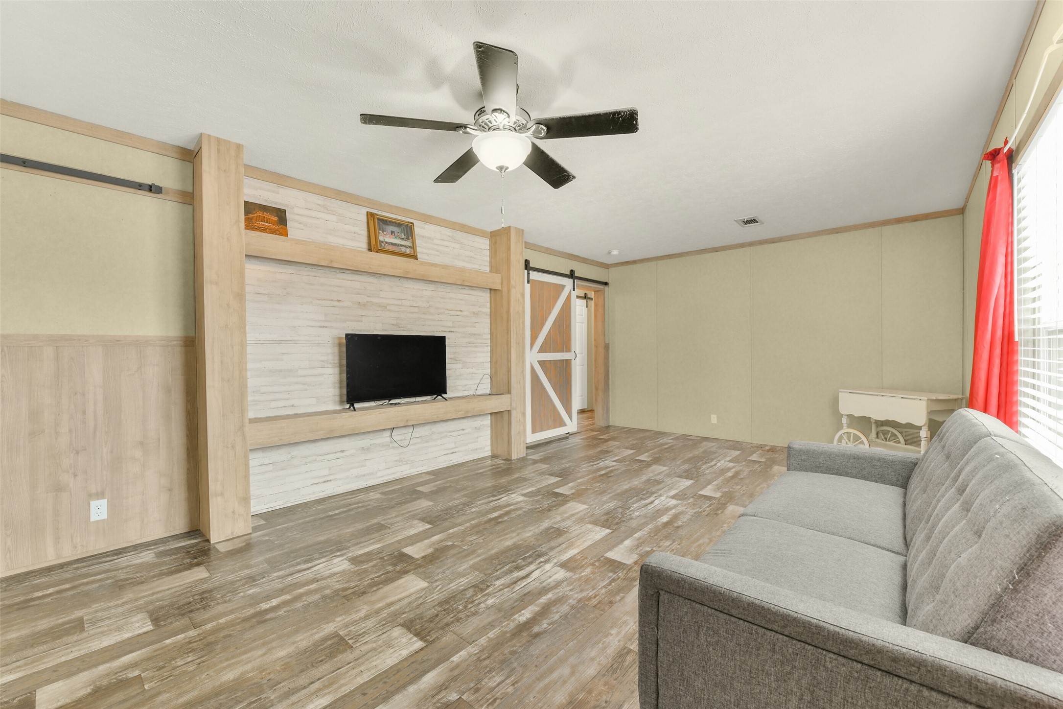 1566 Cr 610 F Property Photo 5