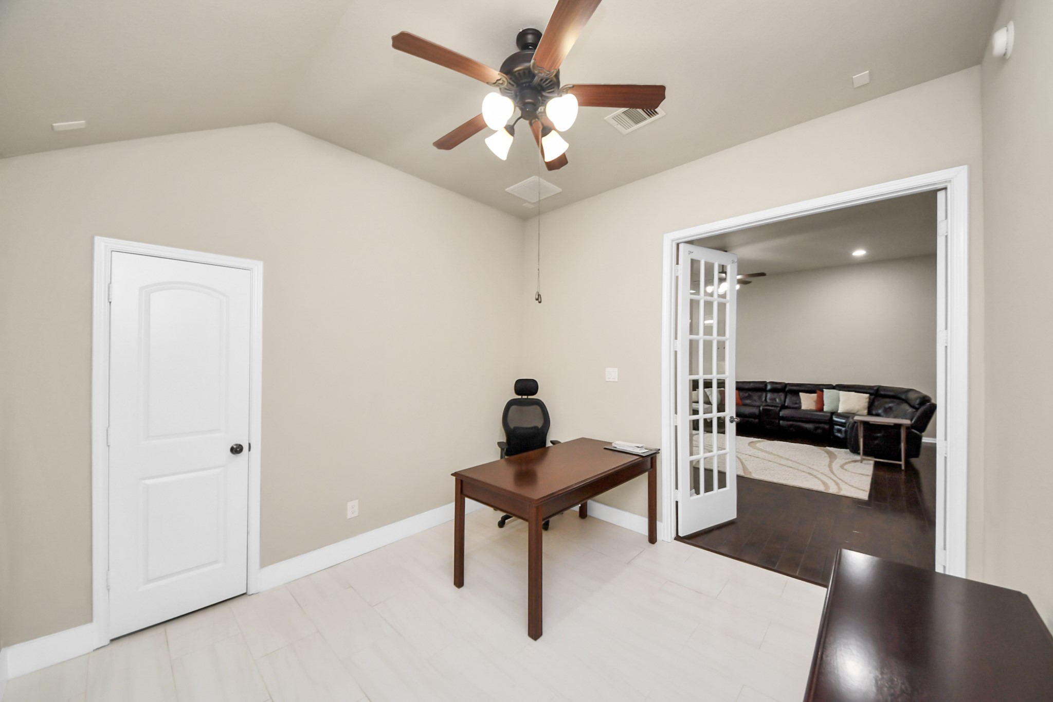 5835 Chaste Court Property Photo 15
