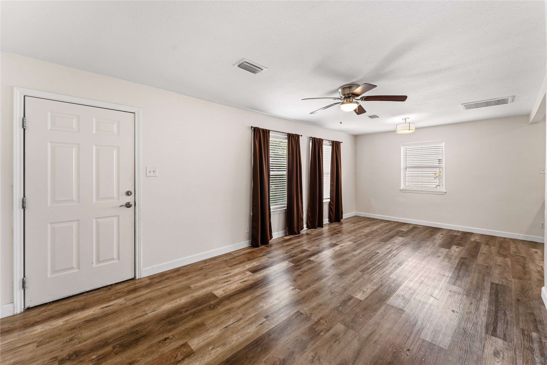 7819 Fir Street Property Photo 6