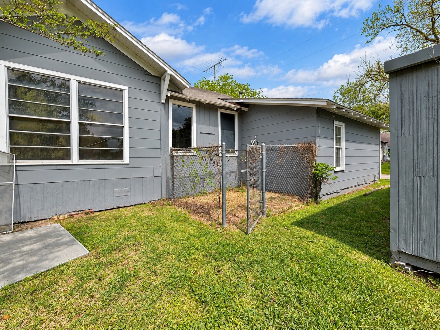 716 Olive Street Property Photo 11