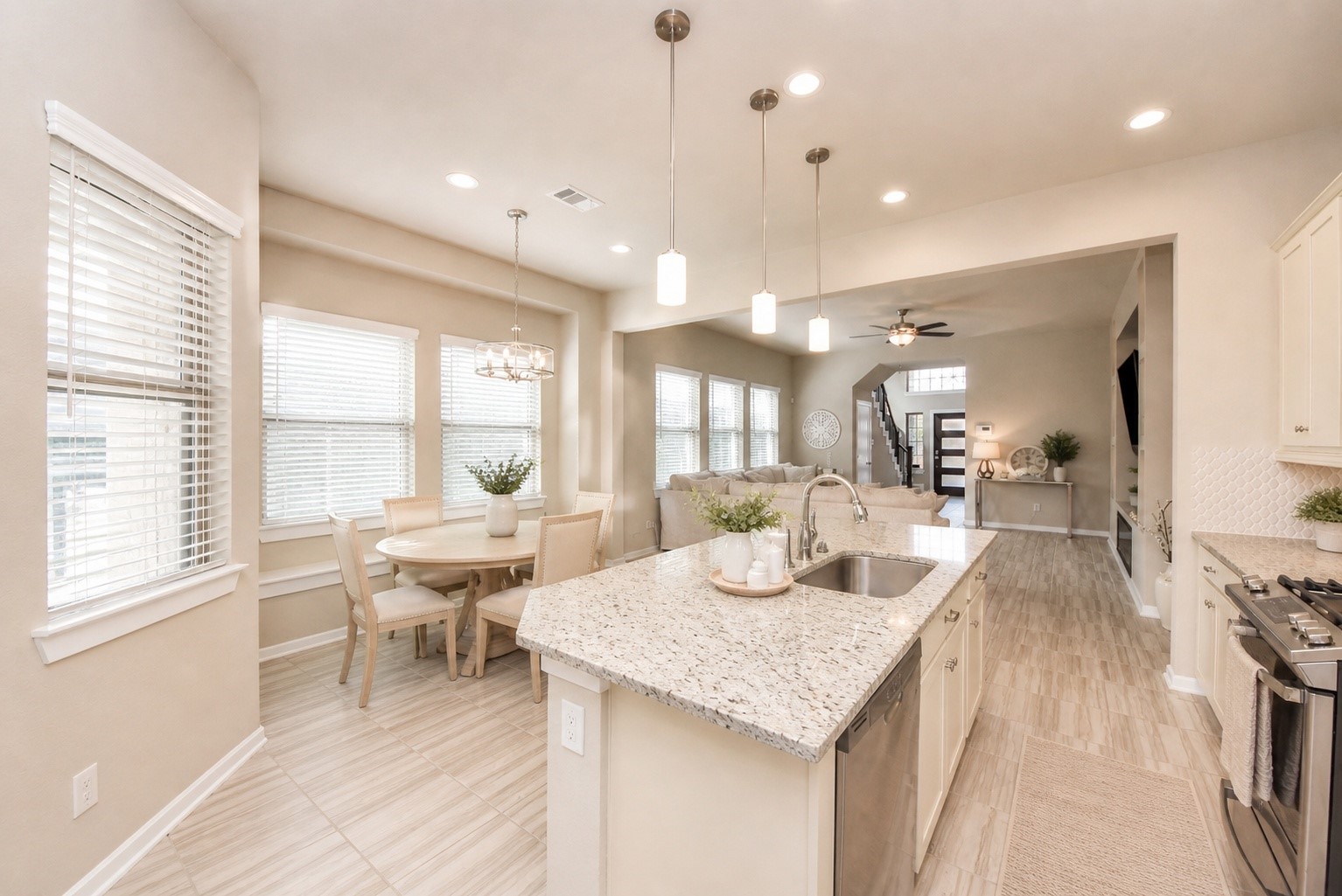 6110 Dovetail Cliff Court Property Photo 8