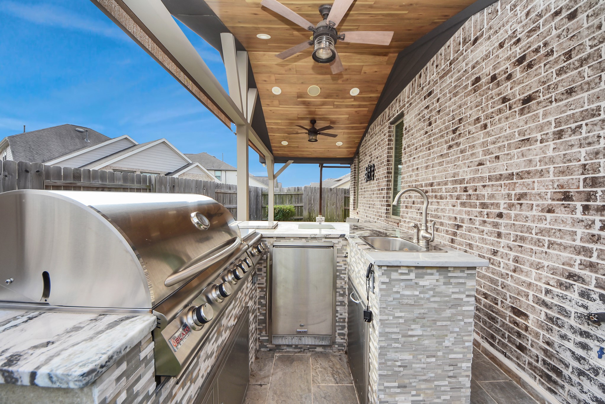6110 Dovetail Cliff Court Property Photo 20