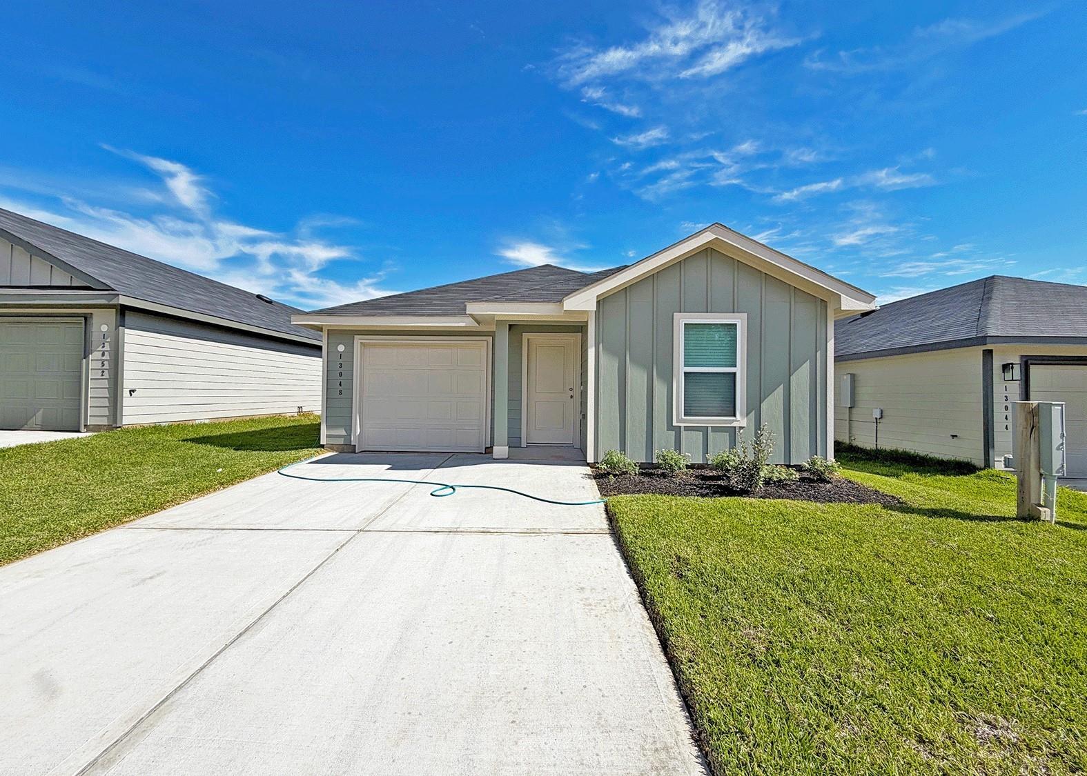 13048 Mccrorey Trails Drive, Conroe Tx 77303 Property Photo 1