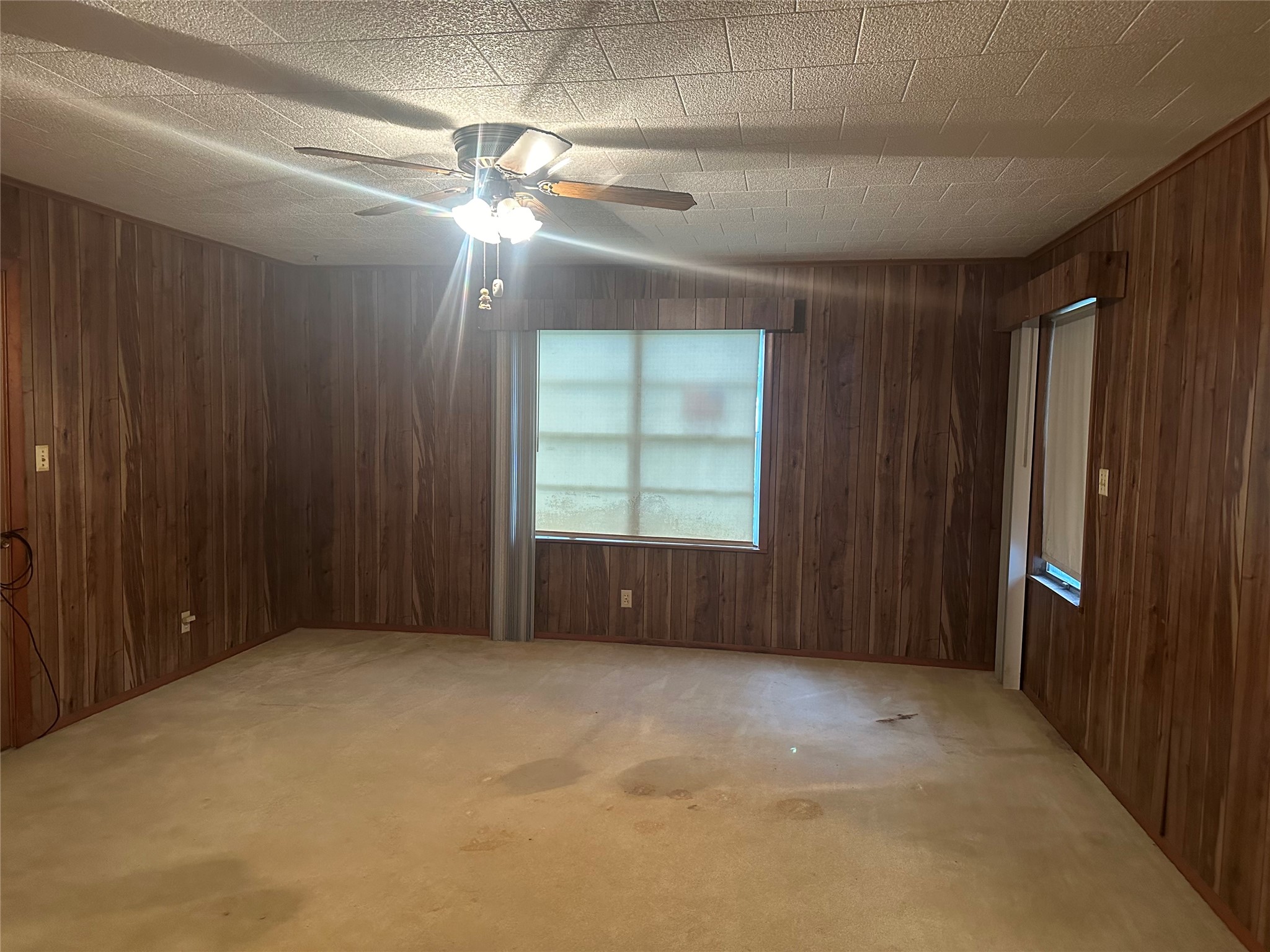 297 6th Street E Property Photo 7
