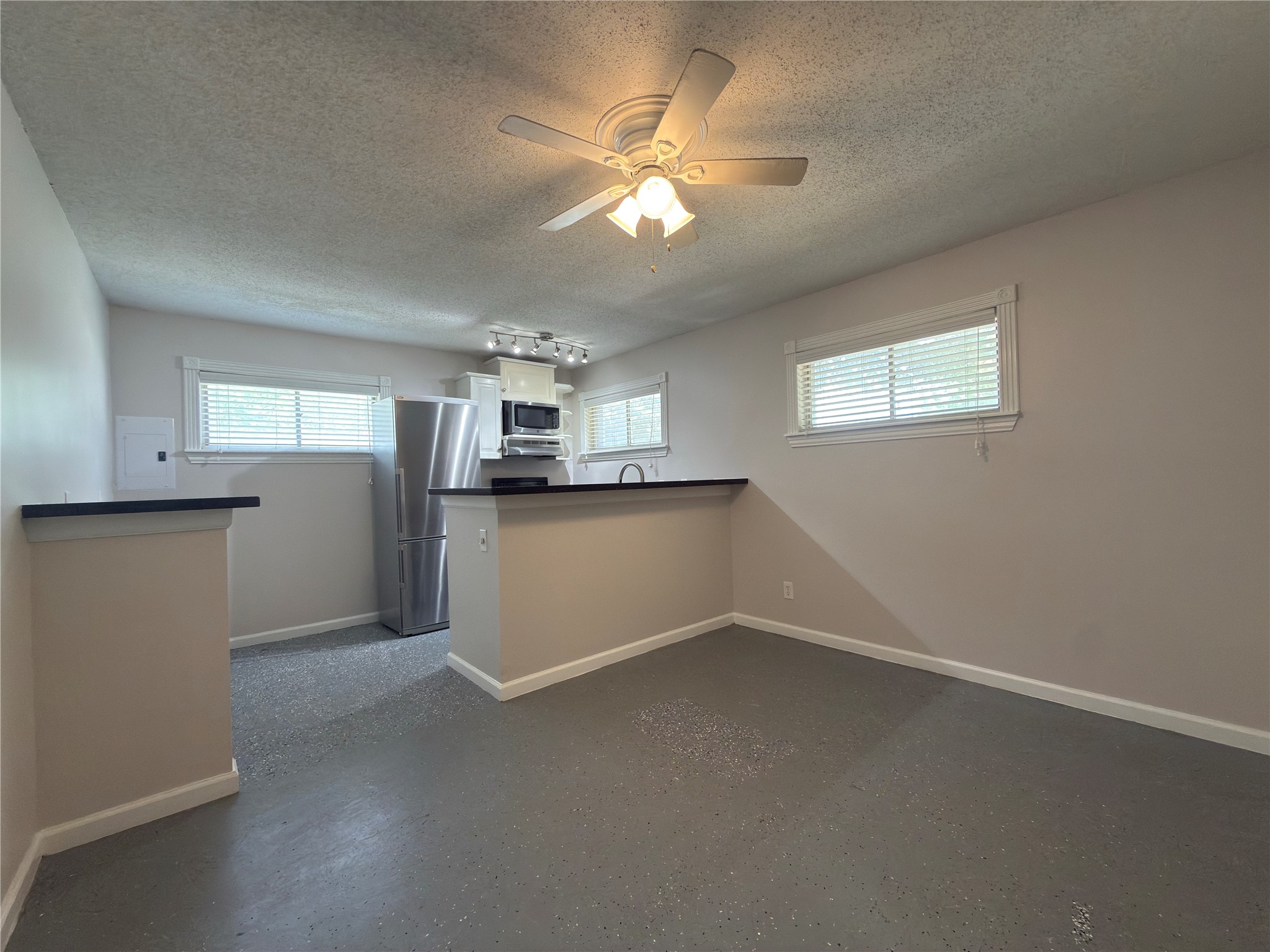 1502 Heights Boulevard 13 Property Photo 2