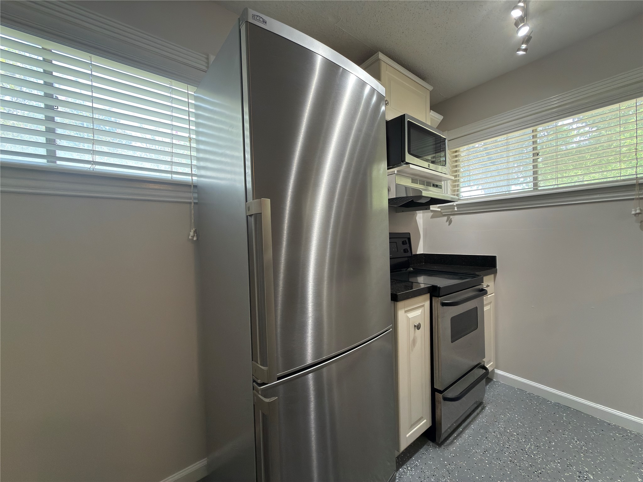 1502 Heights Boulevard 13 Property Photo 5