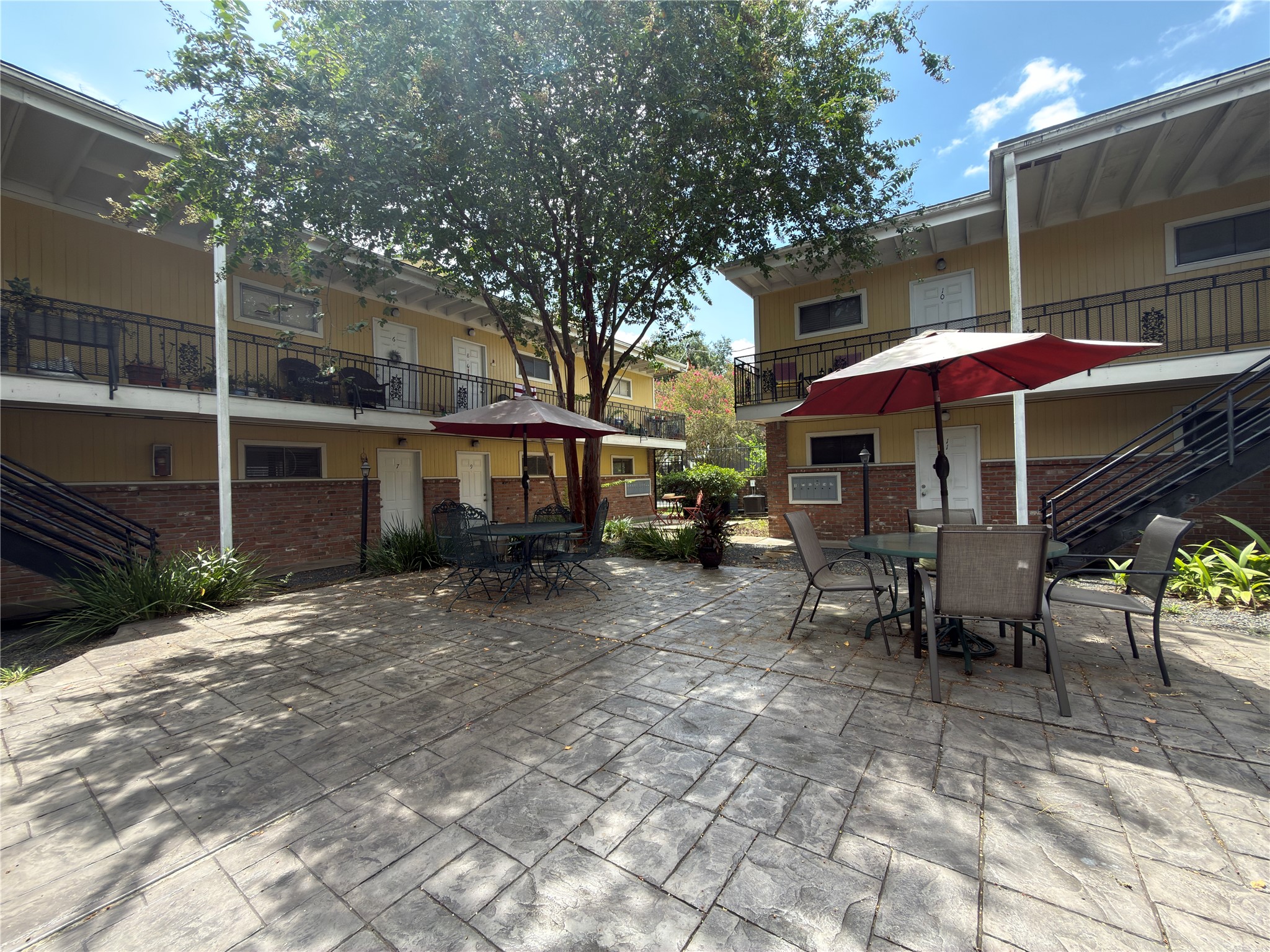1502 Heights Boulevard 13 Property Photo 11