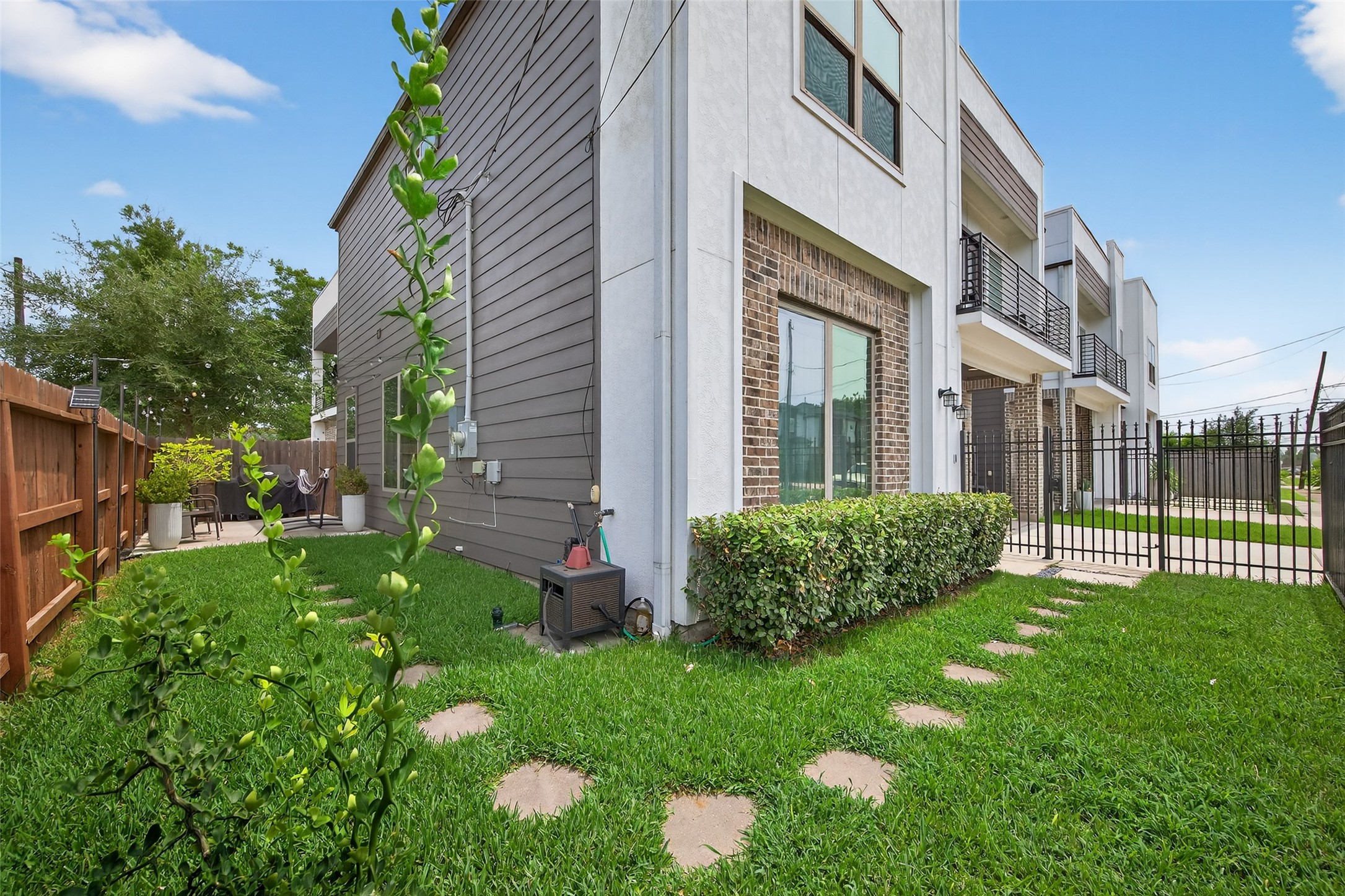 1712 Schweikhardt Street Property Photo 3