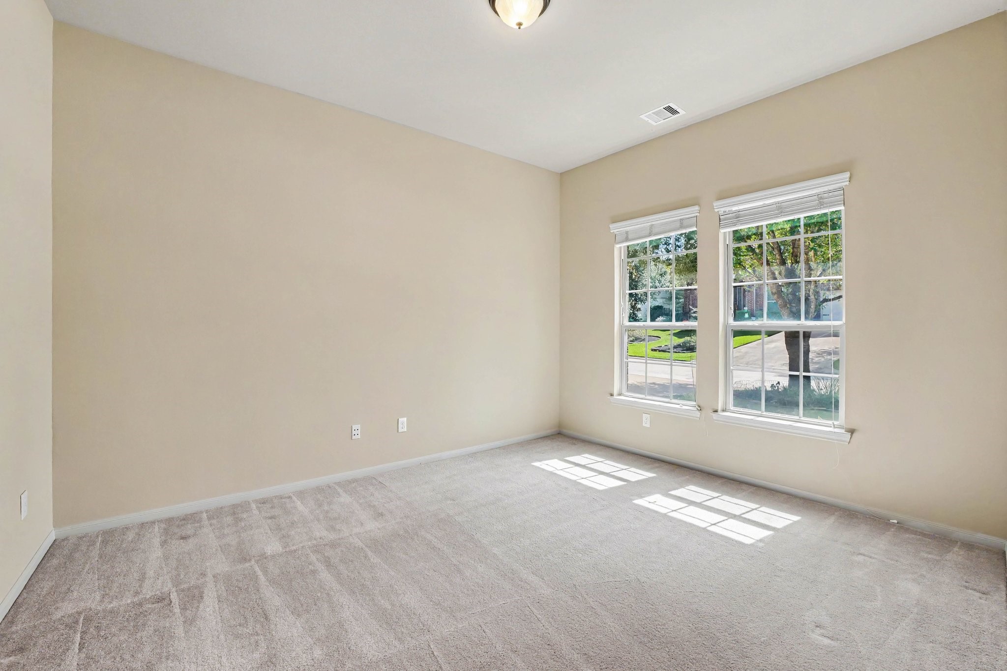 62 Sandwell Place Property Photo 38