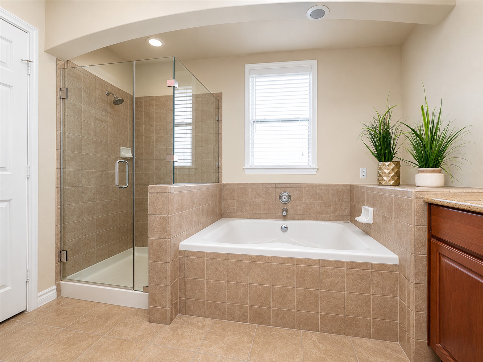 2400 Mccue Road 401 Property Photo 20