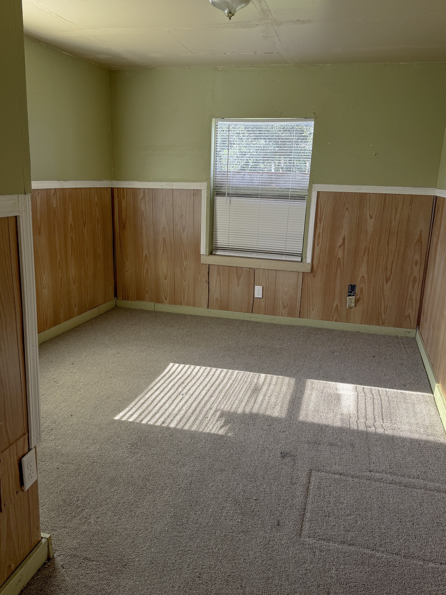 803 Mattie Street Property Photo 6