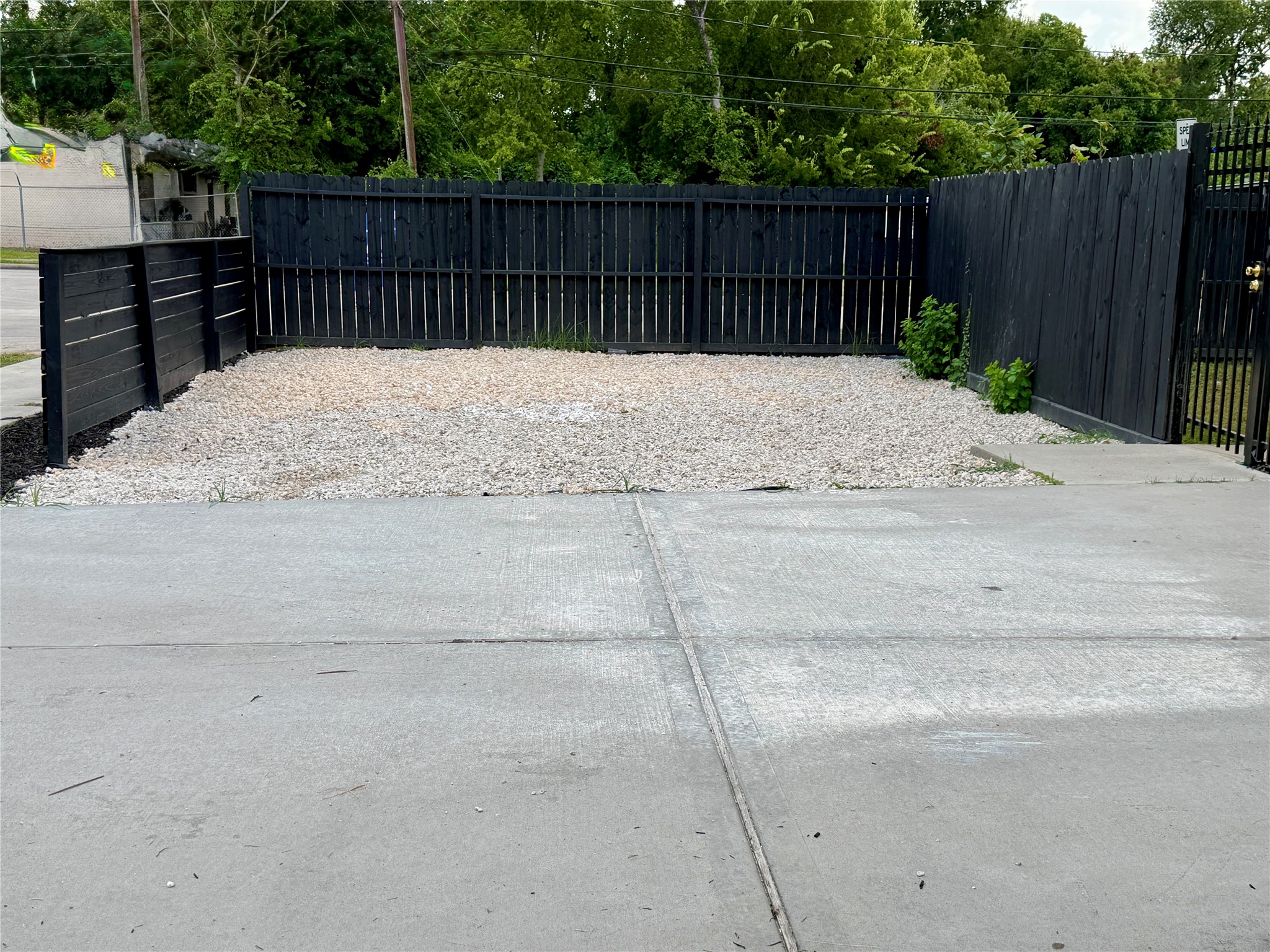 4126 Dorchester Street Property Photo 6
