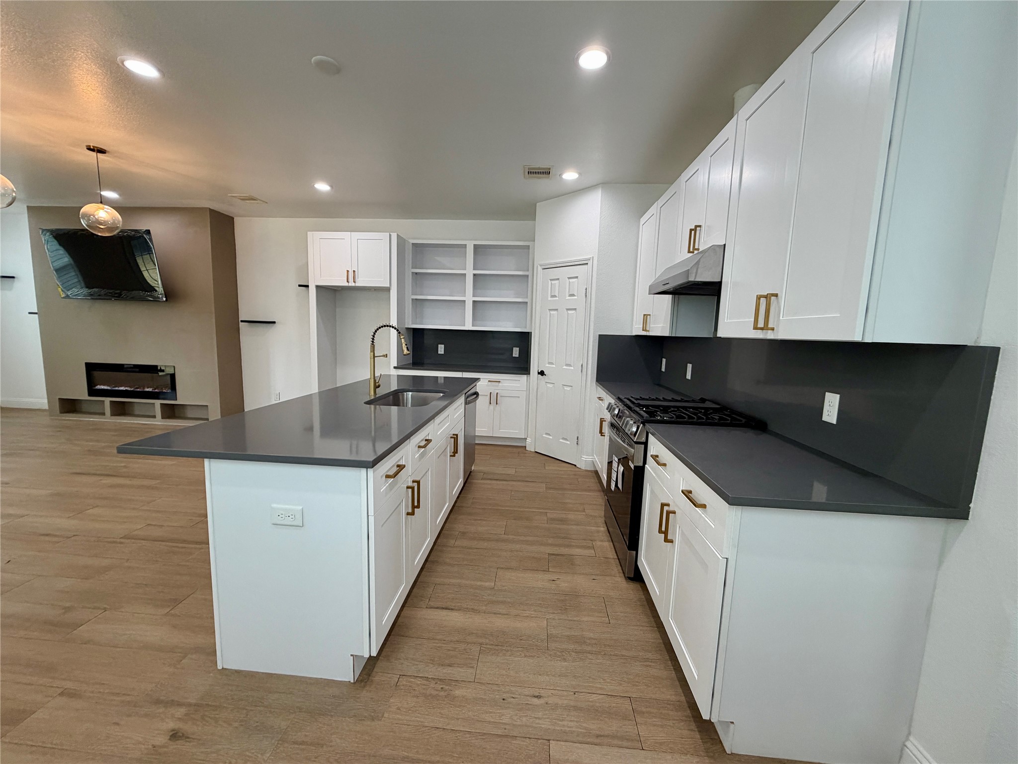 4126 Dorchester Street Property Photo 13