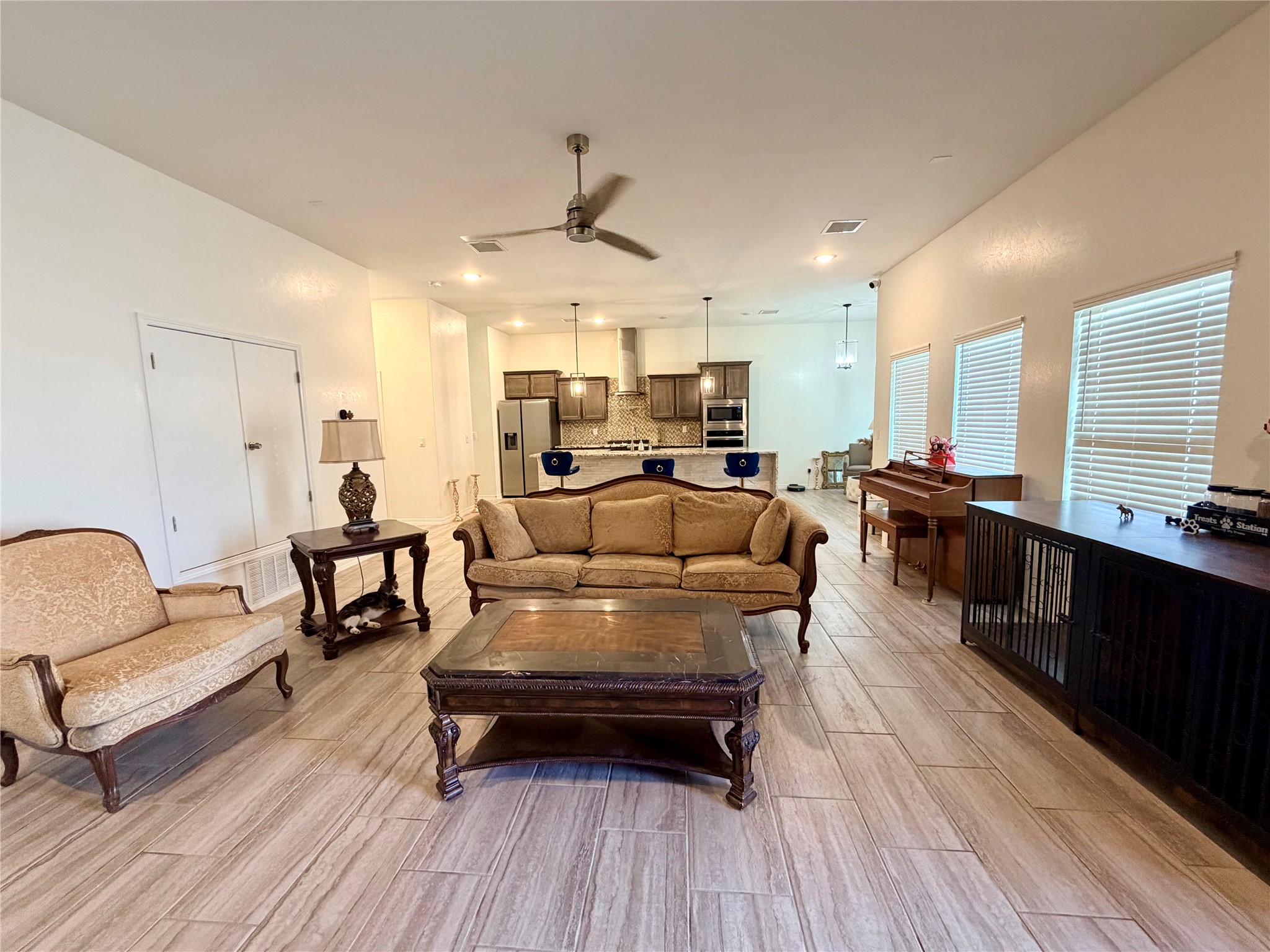2233 Mike Price Drive Property Photo 4