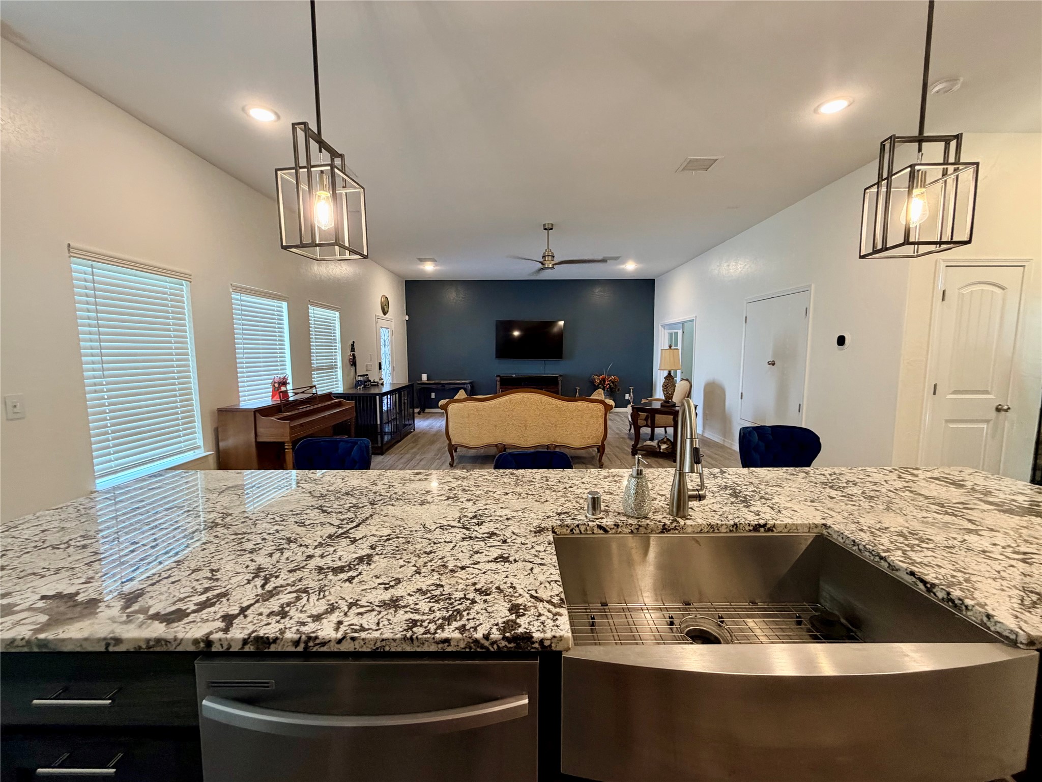 2233 Mike Price Drive Property Photo 8