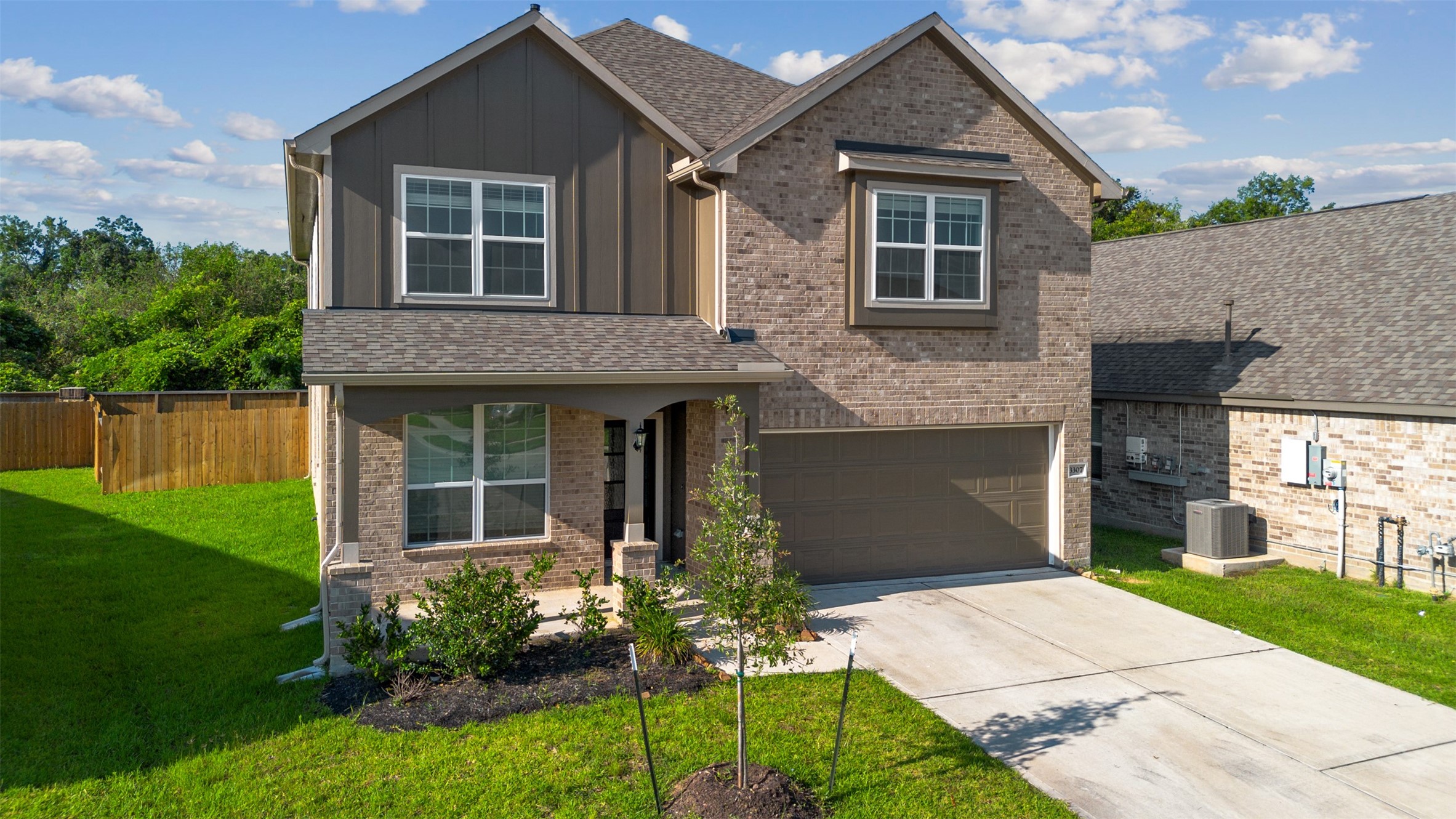 3307 Avary River Lane Property Photo 1