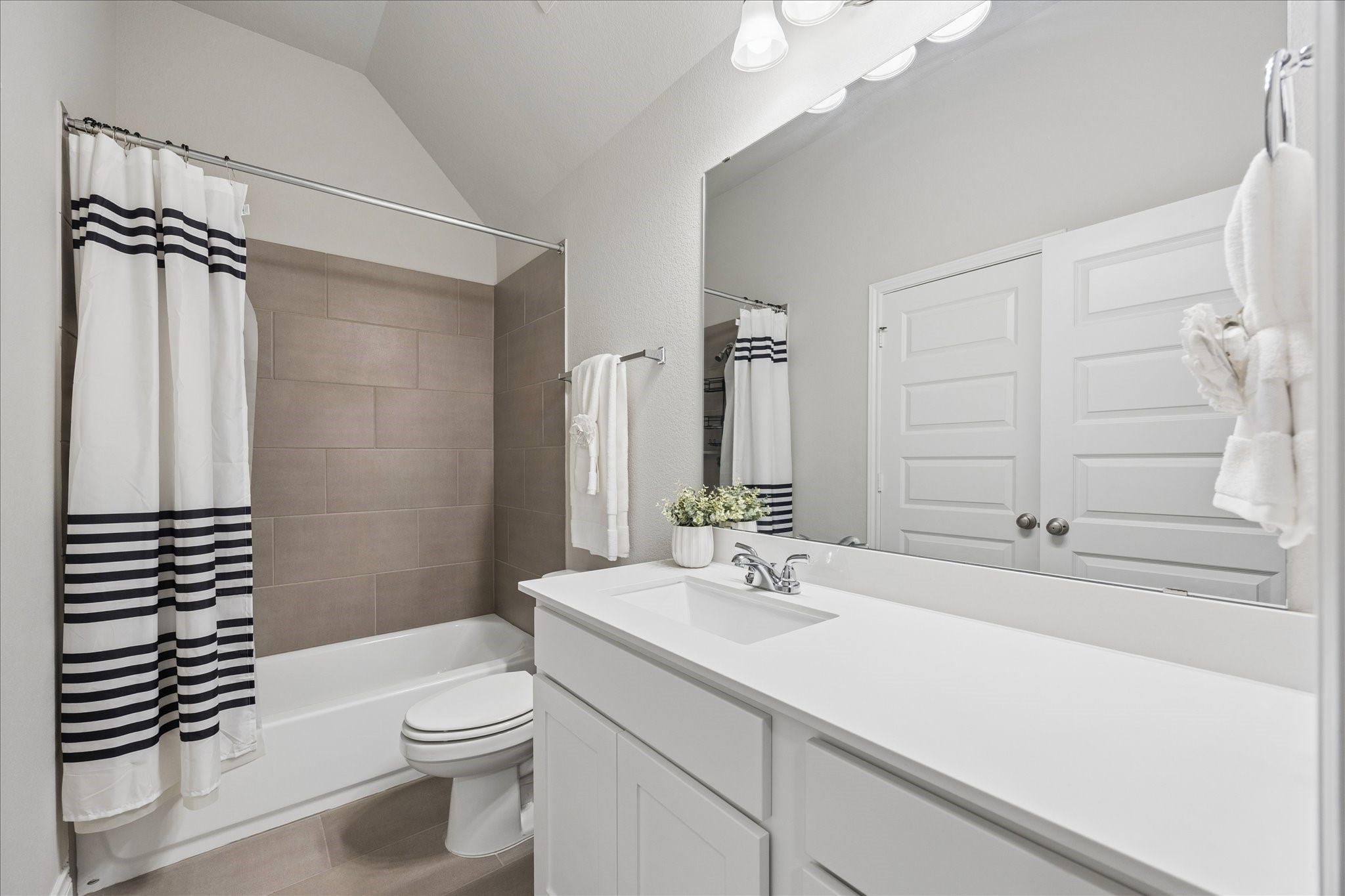 28714 Wildthorne Court Property Photo 25