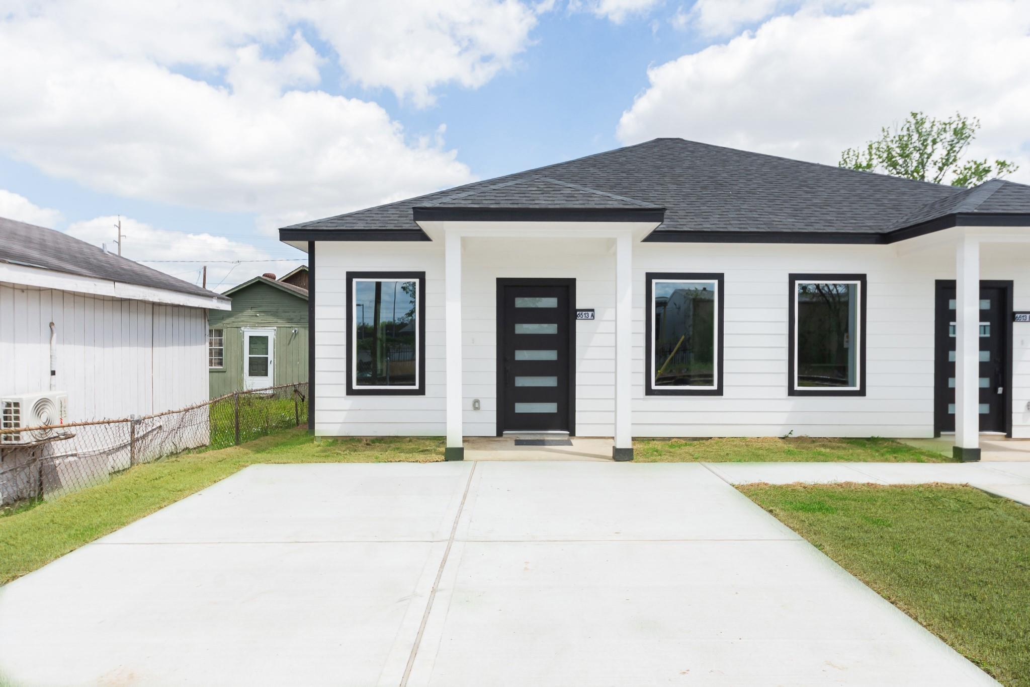 6513 Avenue B # A, Houston TX 77011 Property Photo 1
