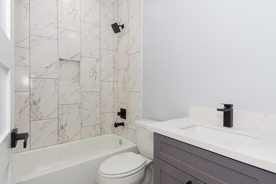 6513 Avenue B A Property Photo 13