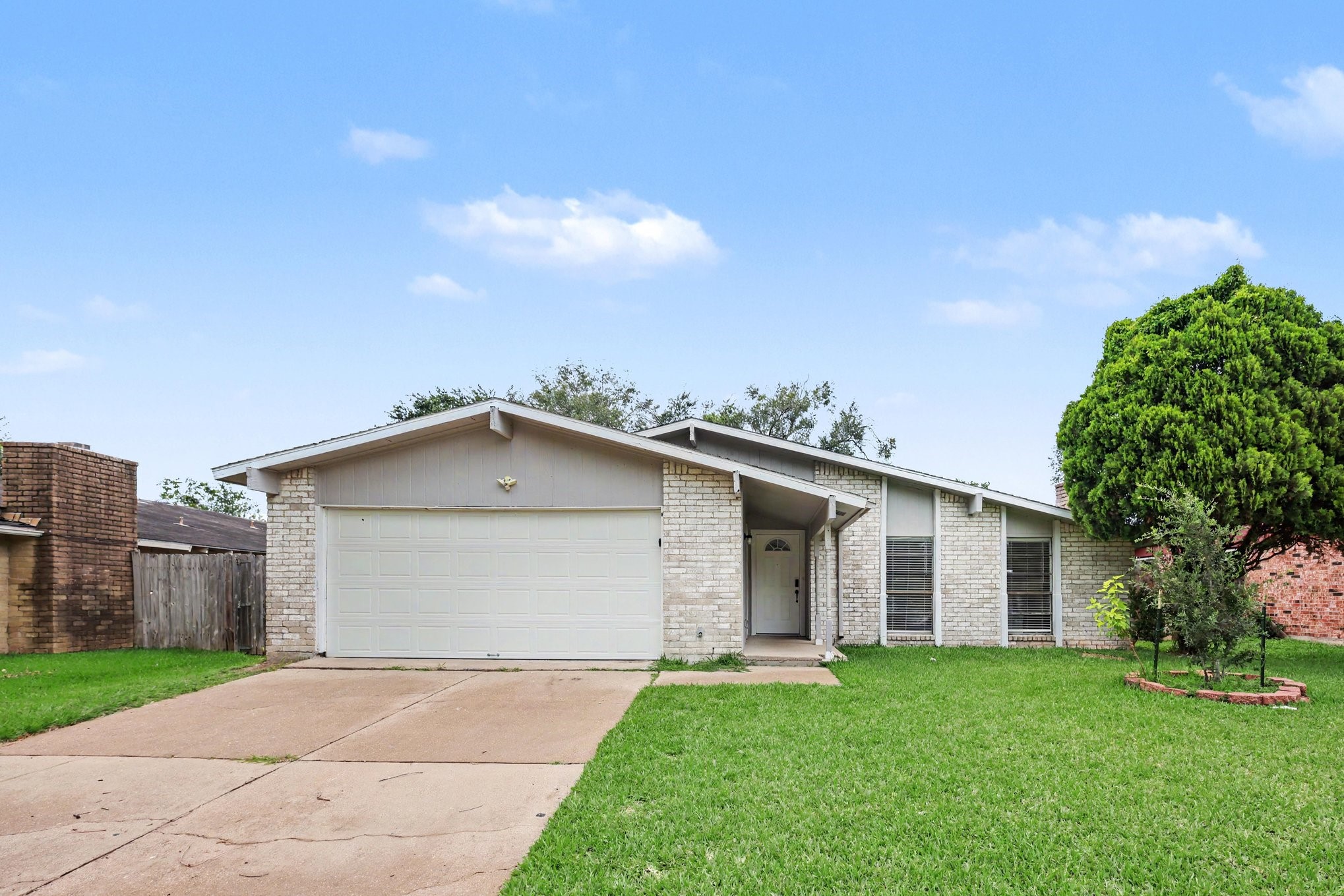 15430 Camino Del Sol Drive Property Photo 1