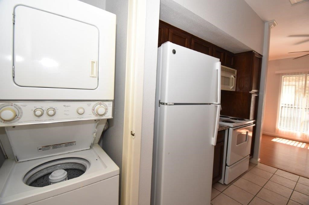 6602 Harbor Town Drive 605 Property Photo 3