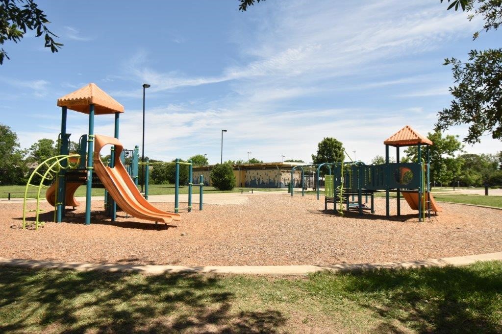 6602 Harbor Town Drive 605 Property Photo 11