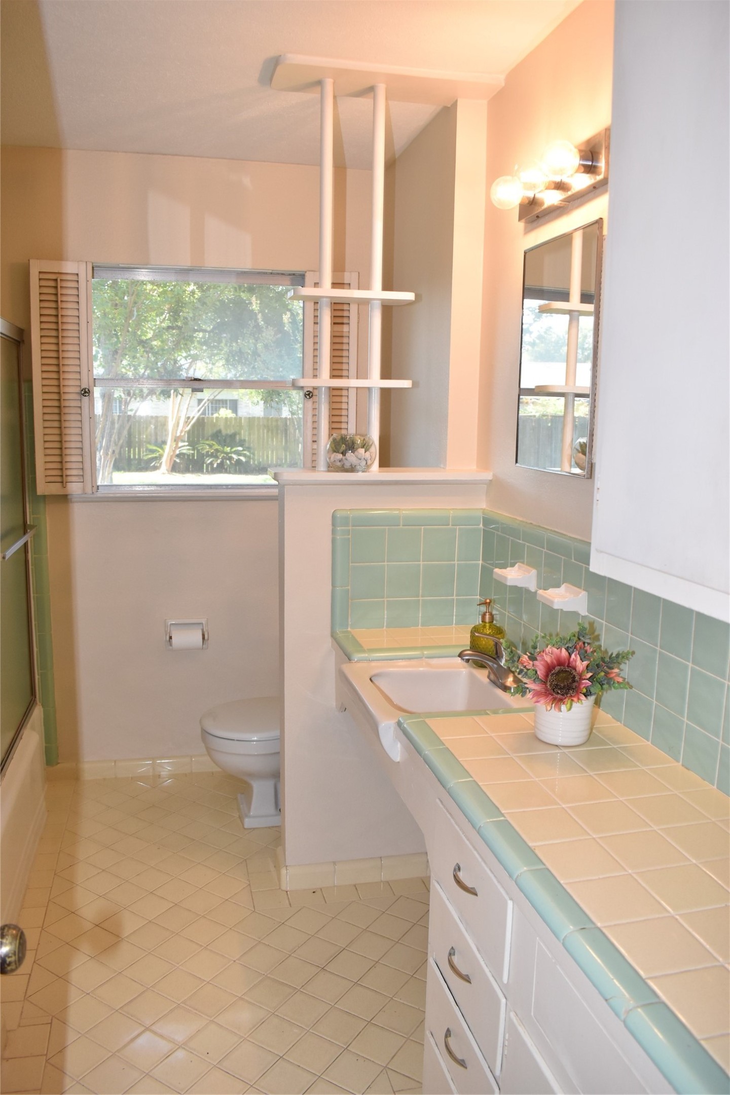5911 Hornwood Drive Property Photo 12
