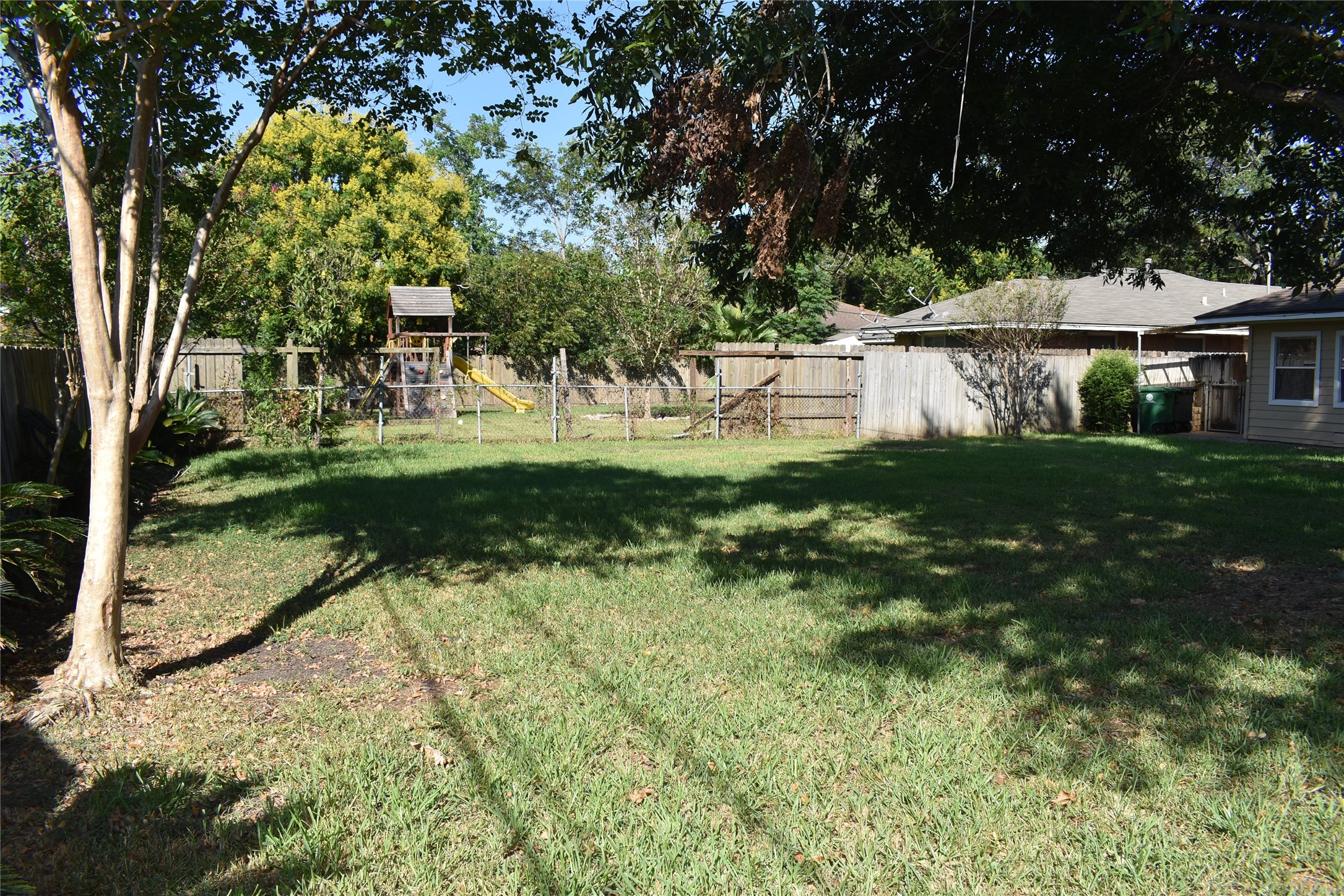 5911 Hornwood Drive Property Photo 28