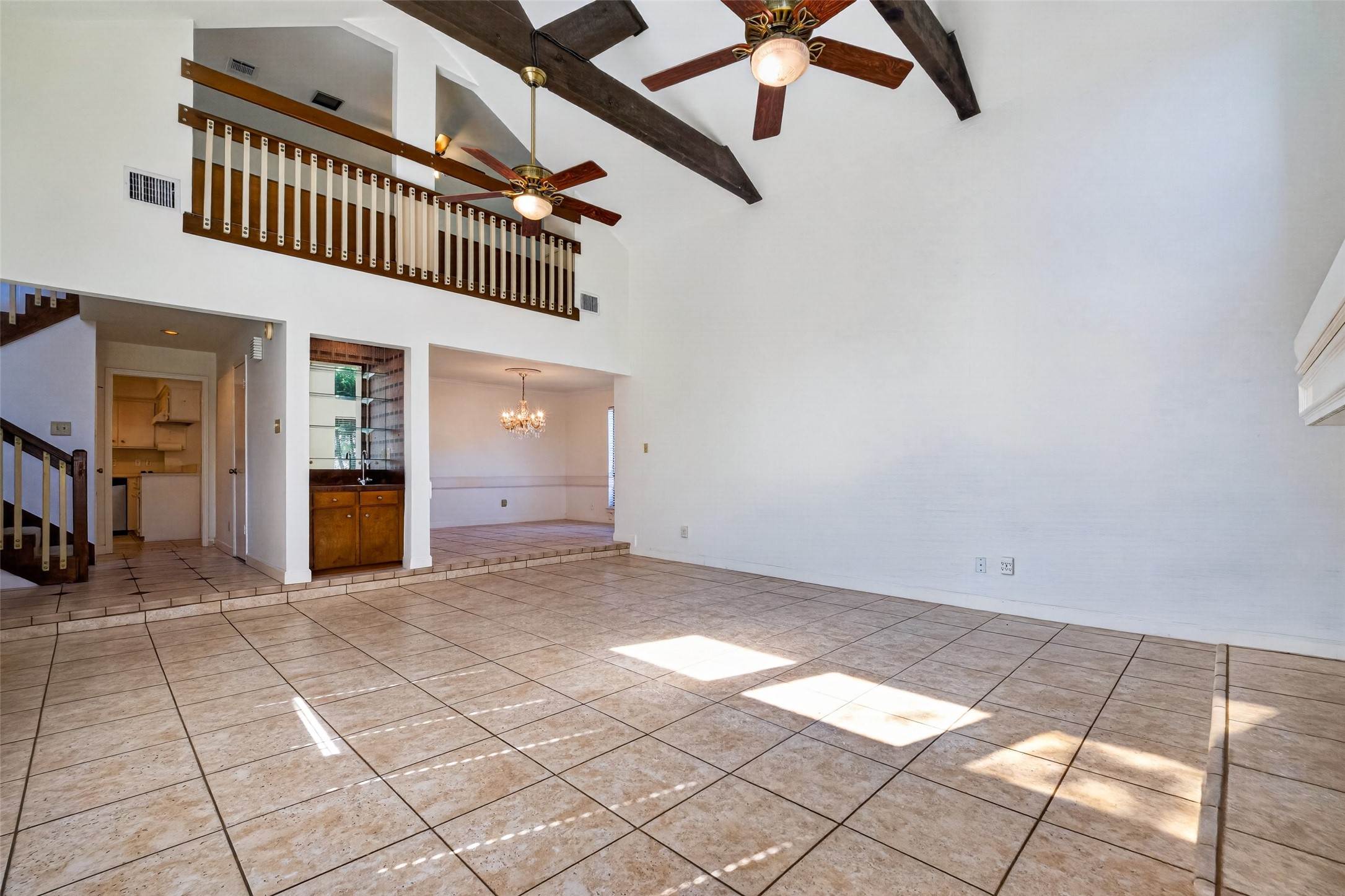3119 Villa Lane Property Photo 12