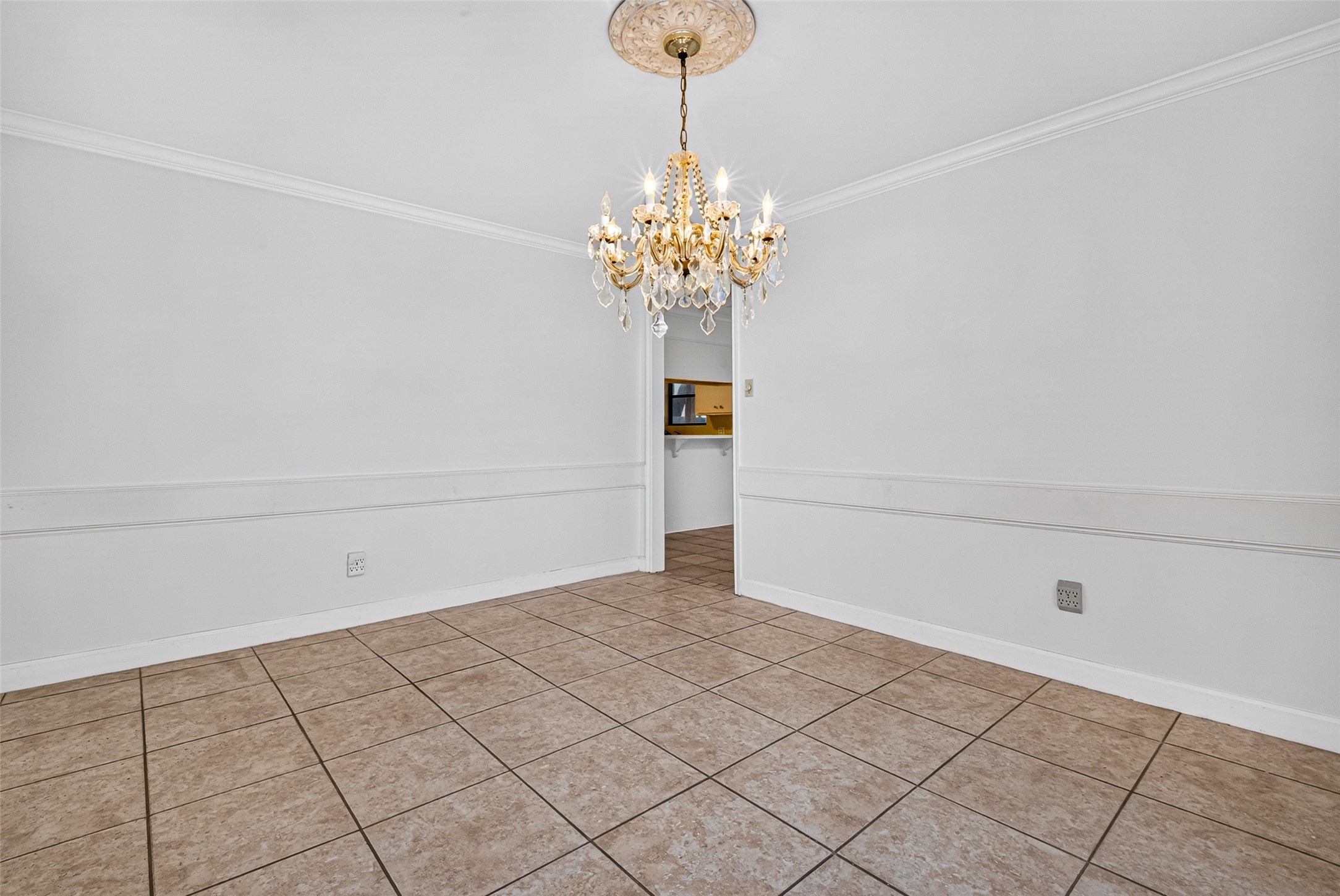 3119 Villa Lane Property Photo 18