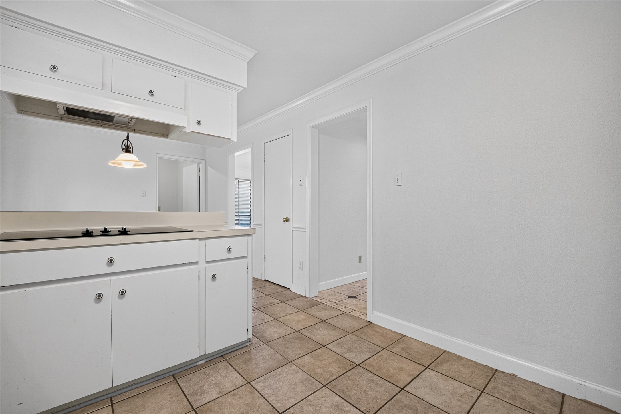3119 Villa Lane Property Photo 23
