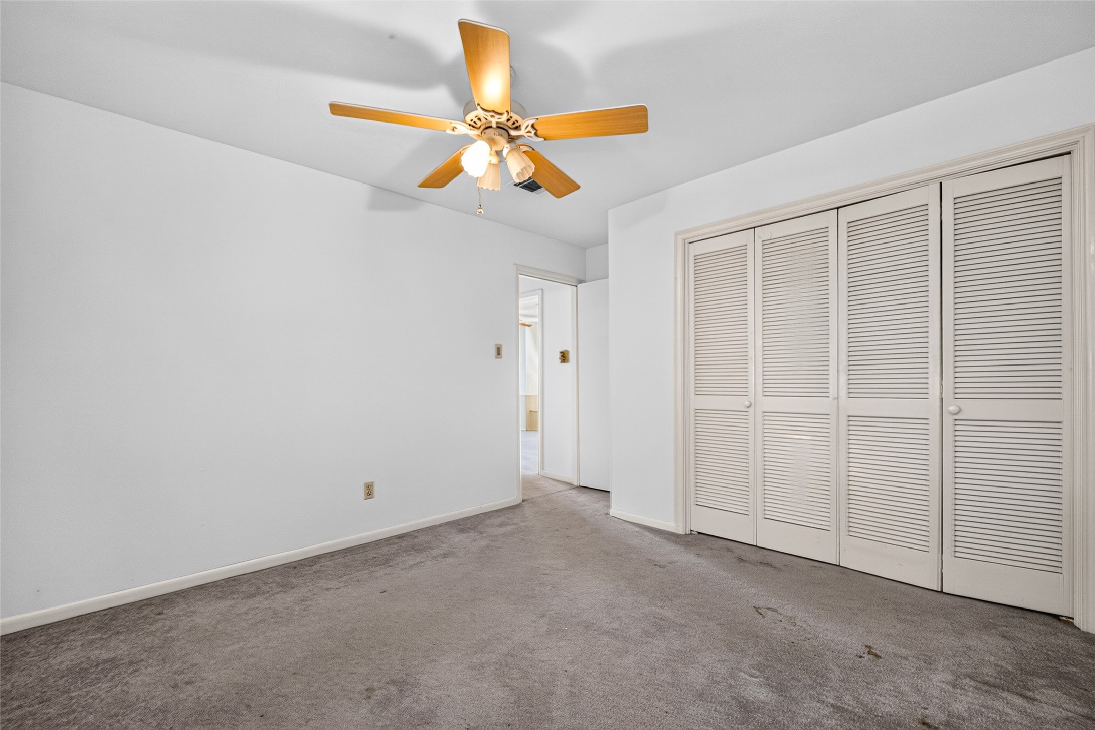 3119 Villa Lane Property Photo 37