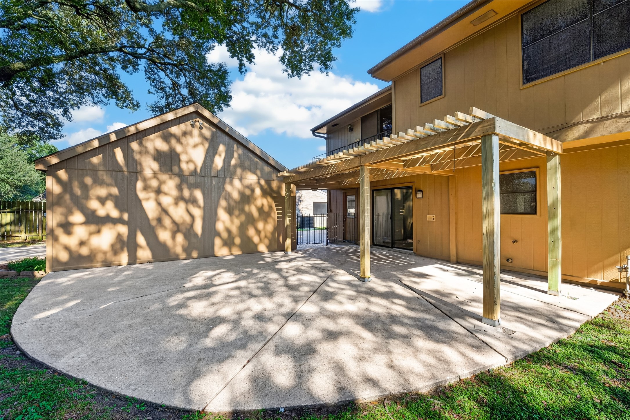3119 Villa Lane Property Photo 42