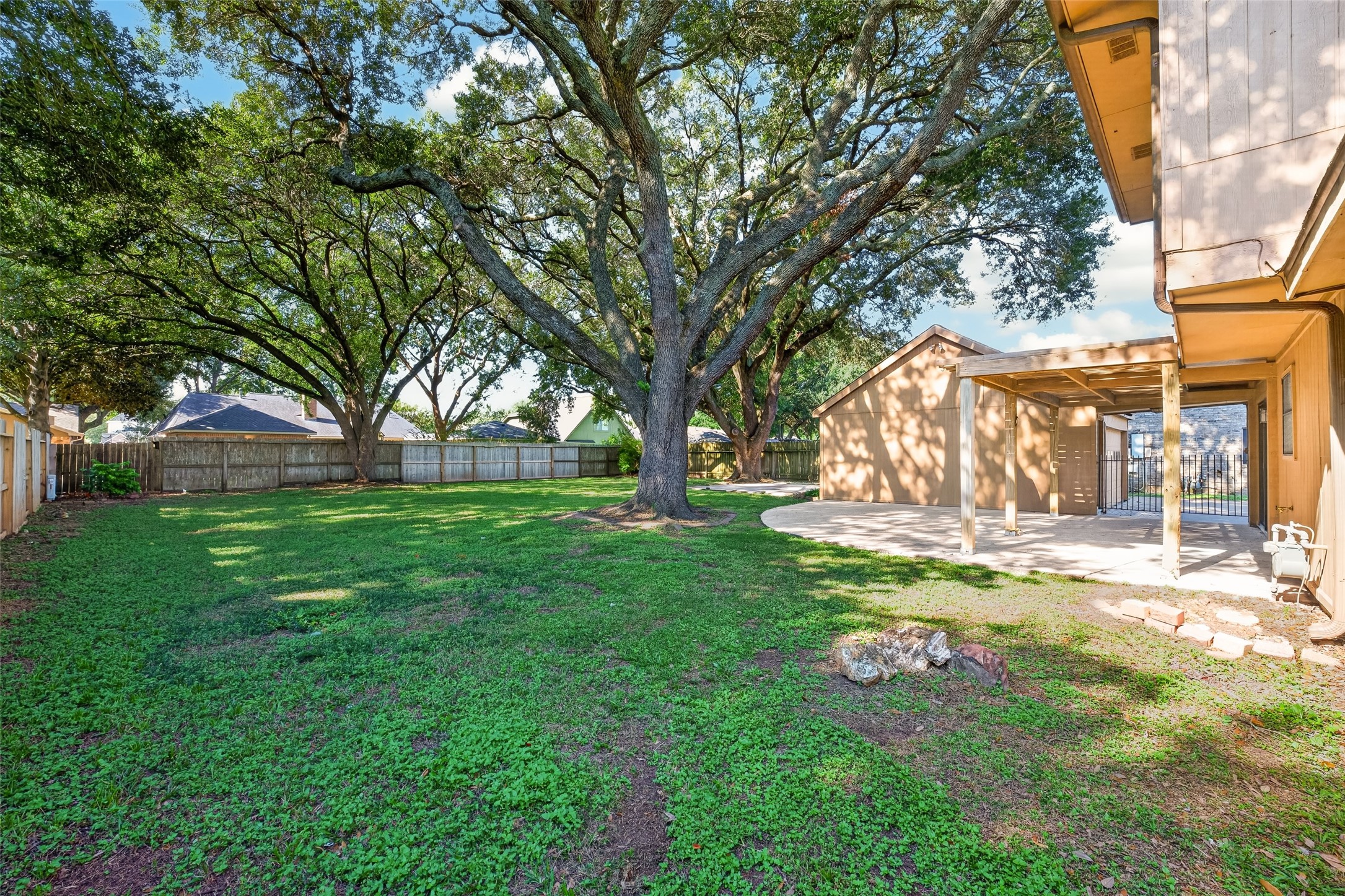 3119 Villa Lane Property Photo 43