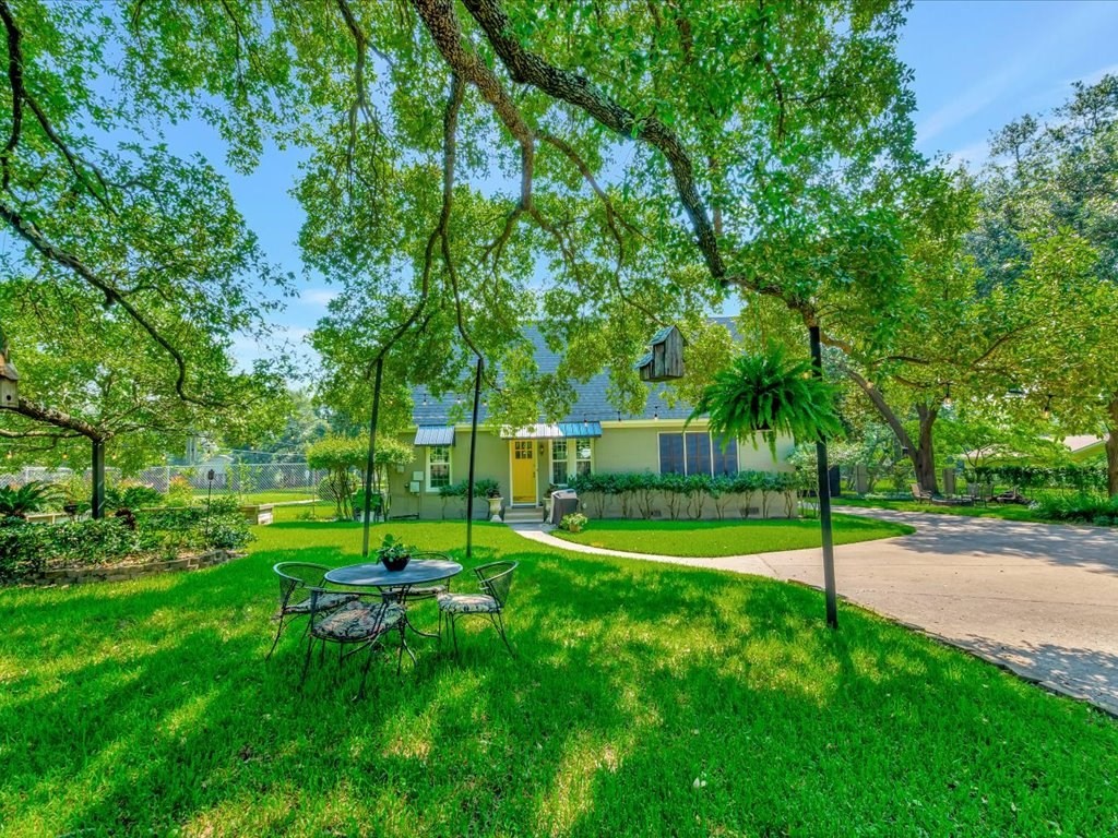 402 S Bynum Street Property Photo 45