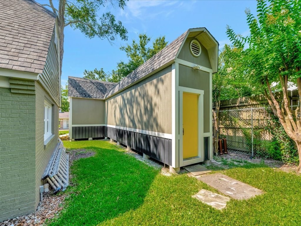 402 S Bynum Street Property Photo 46