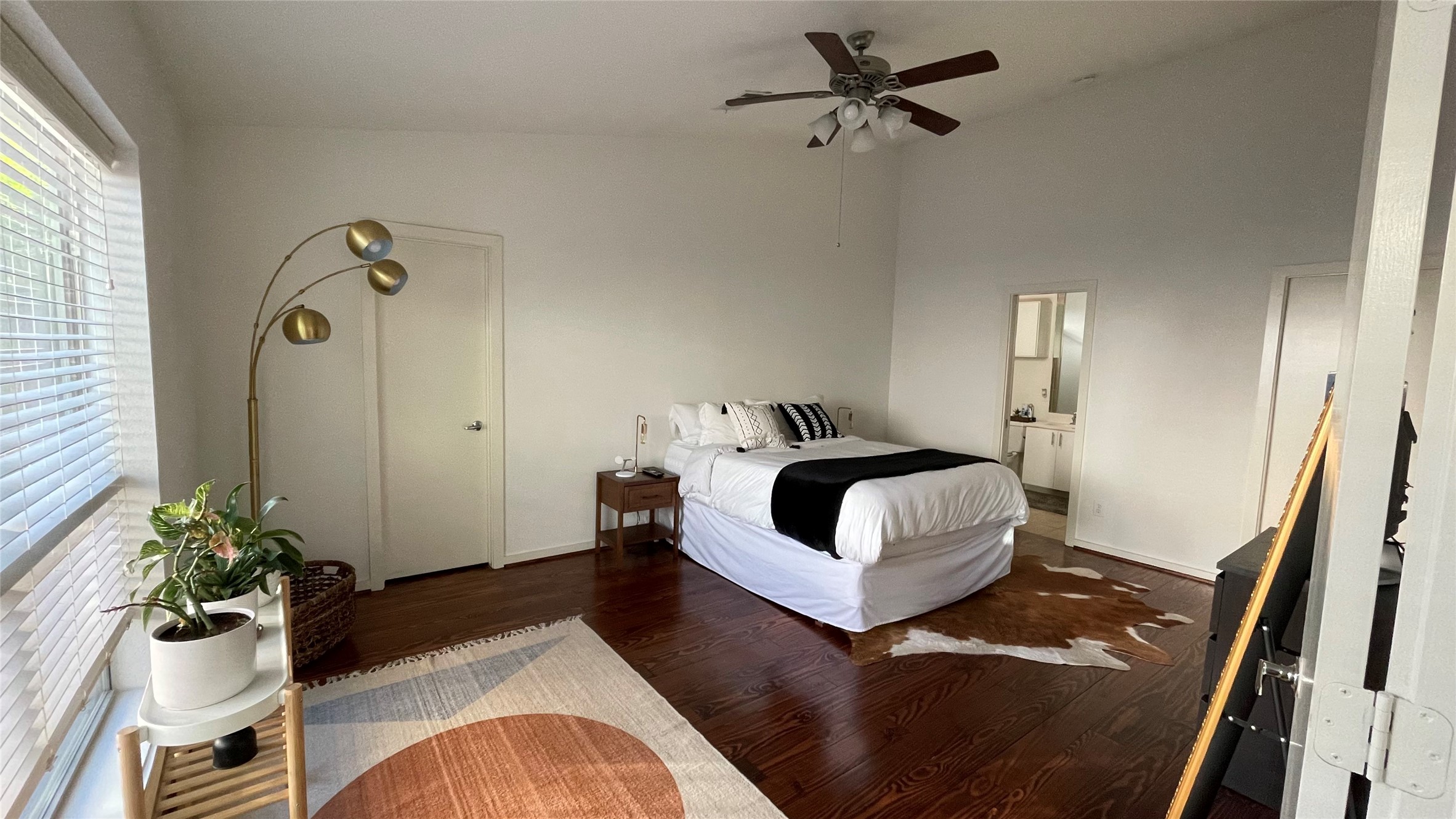 2918 Commerce Street Property Photo 15