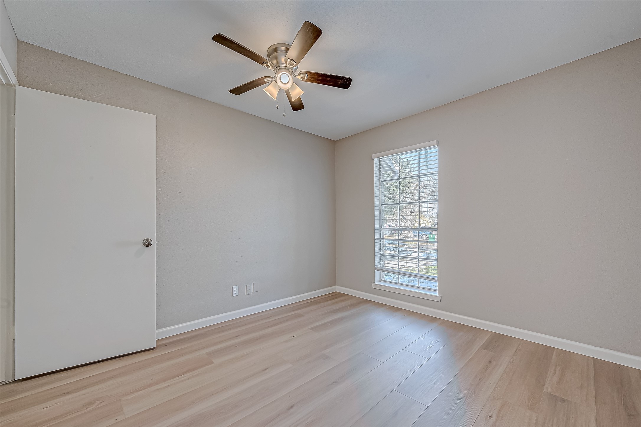 7315 Housman Street Property Photo 23