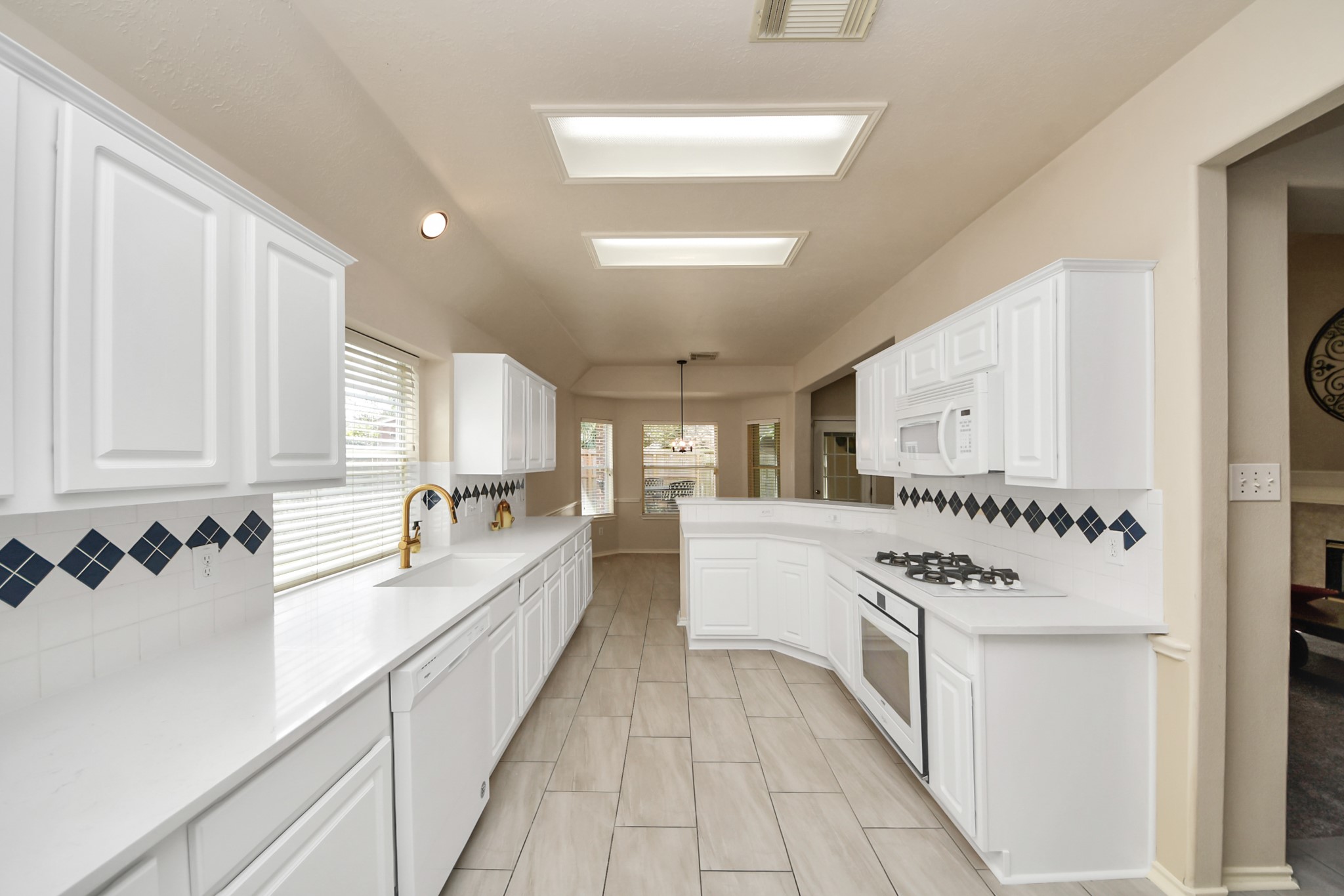 3906 Southsand Drive Property Photo 13